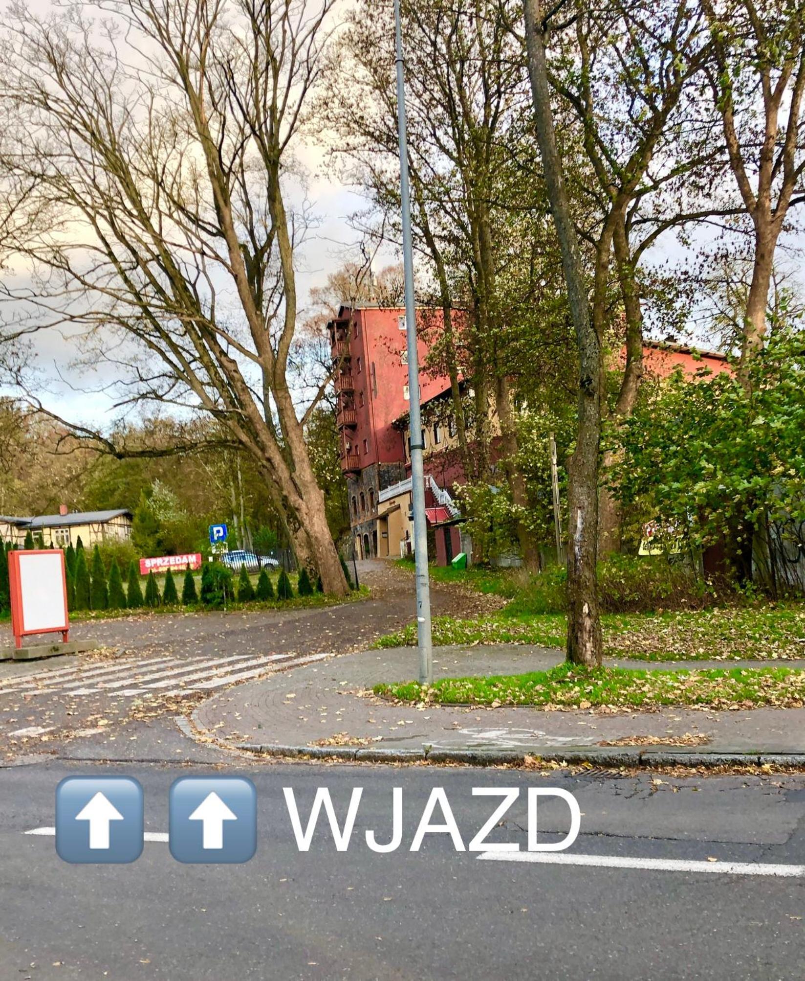 LAS SŁUPSKI PREMIUM PANORAMIC APARTAMENT A8 -- Salon balkon widok fotel masaż - - Smart TV55 Wifi Netflix pełna kuchnia -- sypialnia -- salon kąpielowy z T