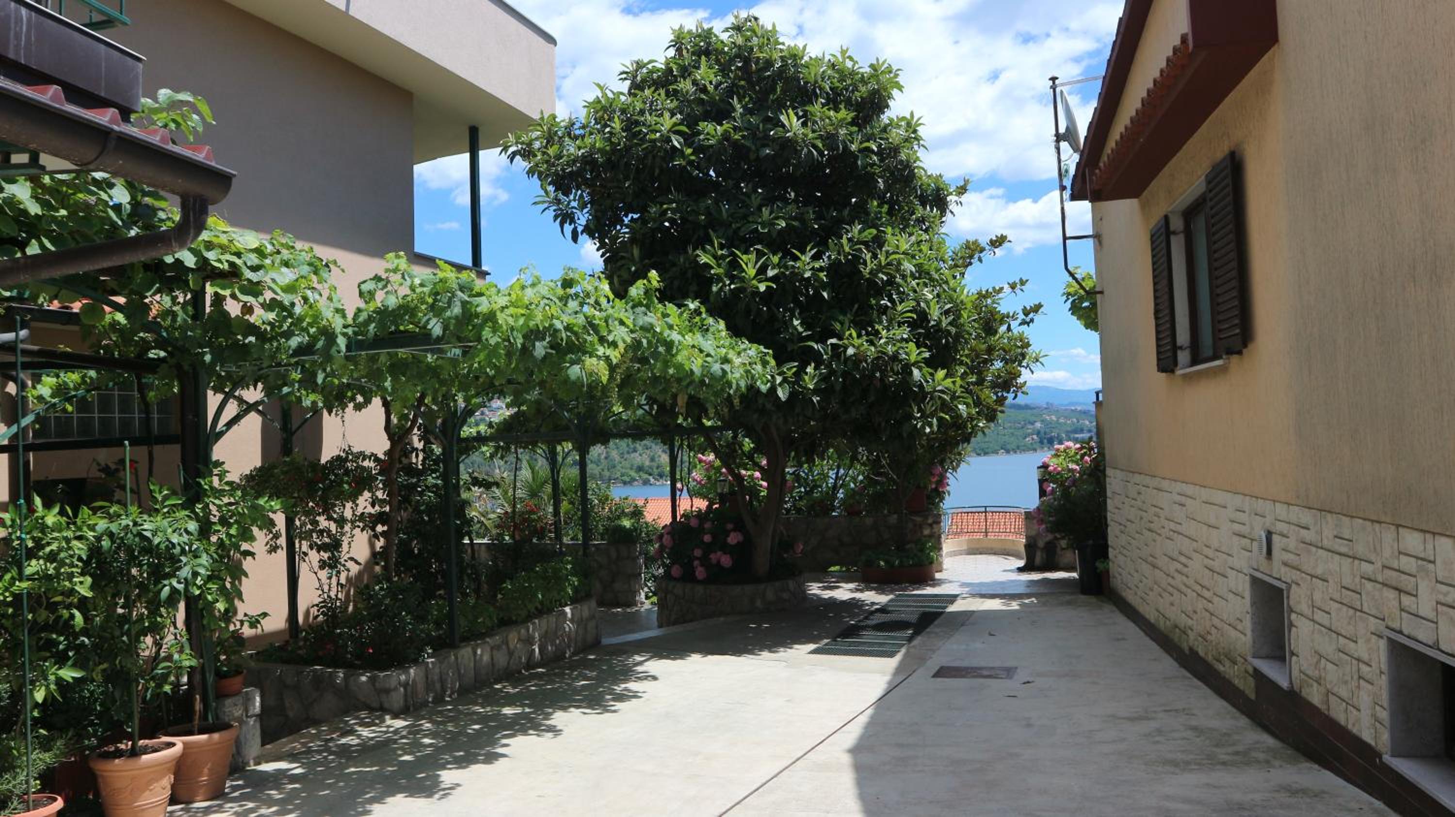 Apartments Komel II