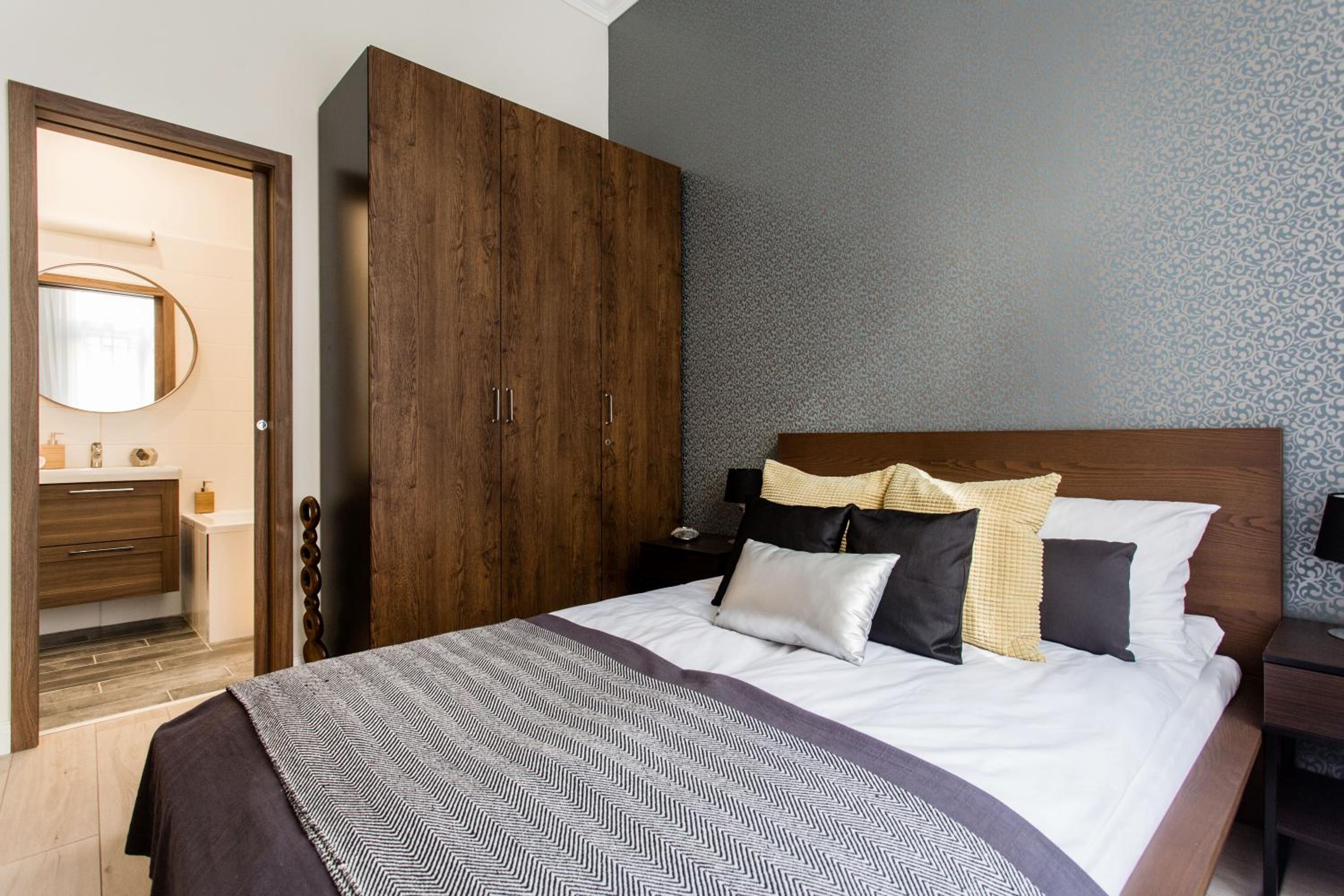 Stylish Central Apartment for the Best City Break view 2