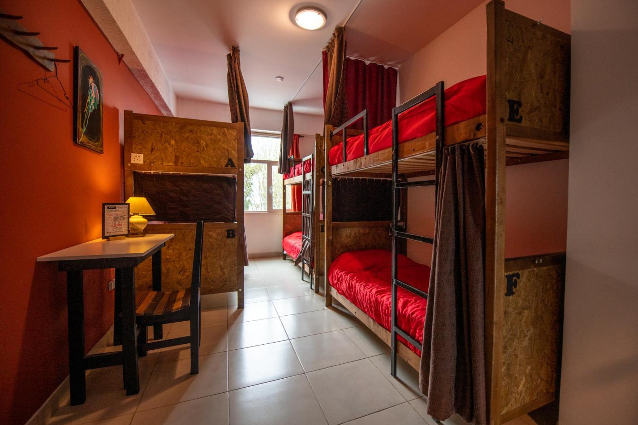 Oshovia Hostel