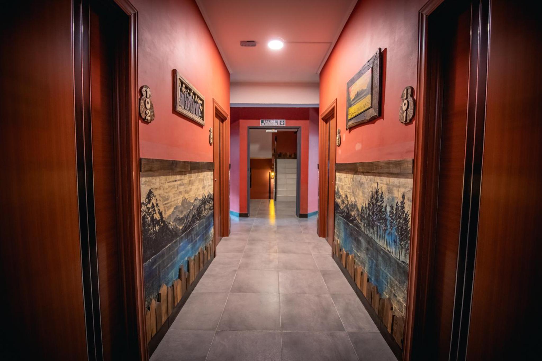 Oshovia Hostel