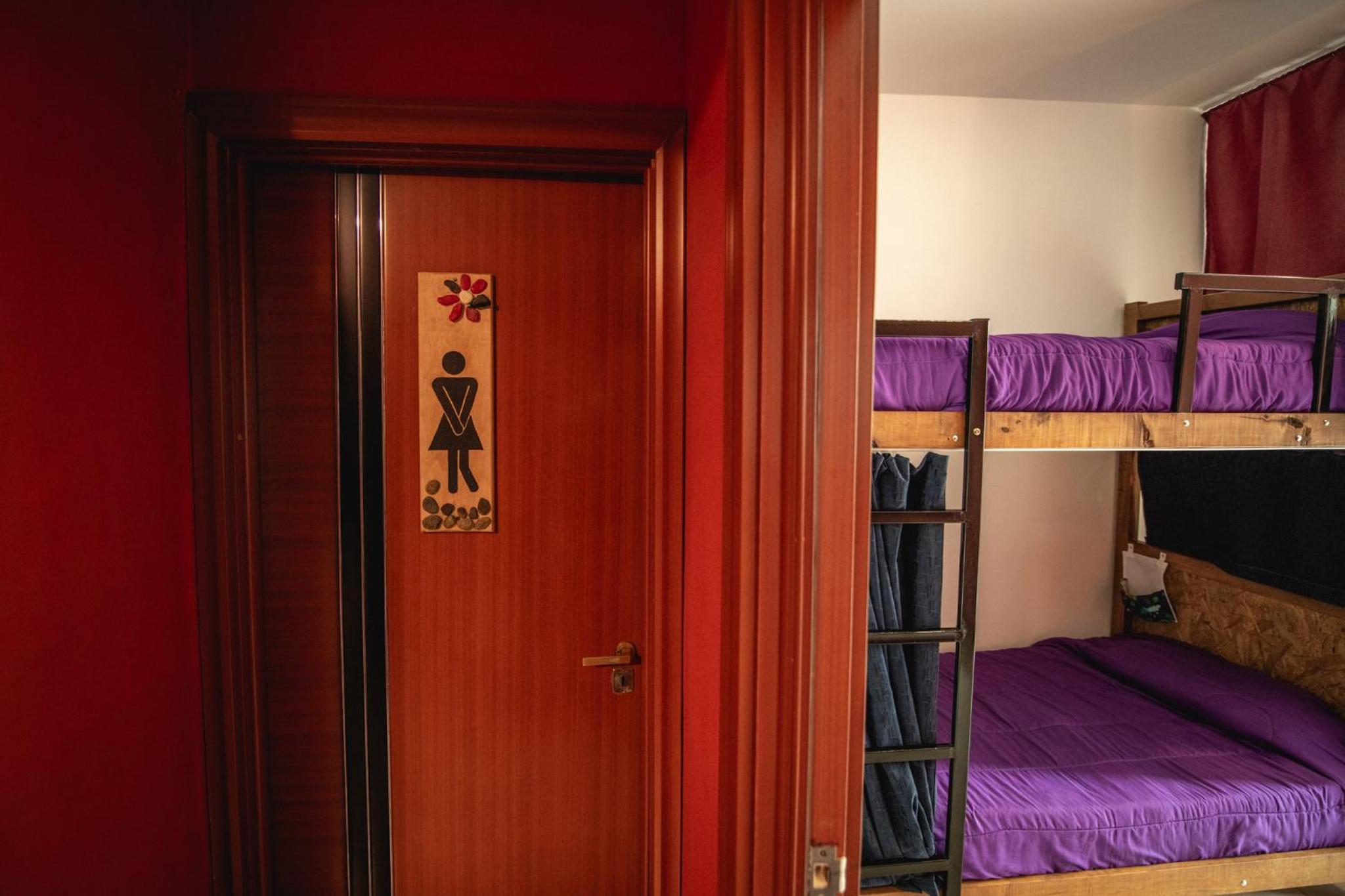 Oshovia Hostel