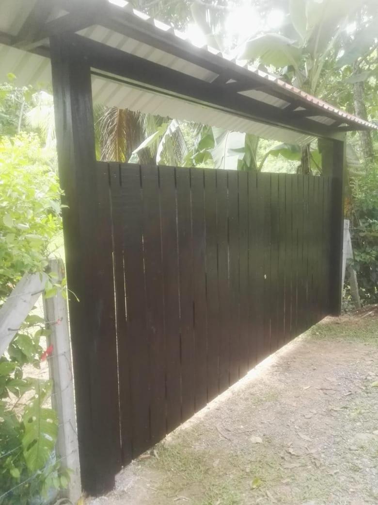 Casita Amarilla