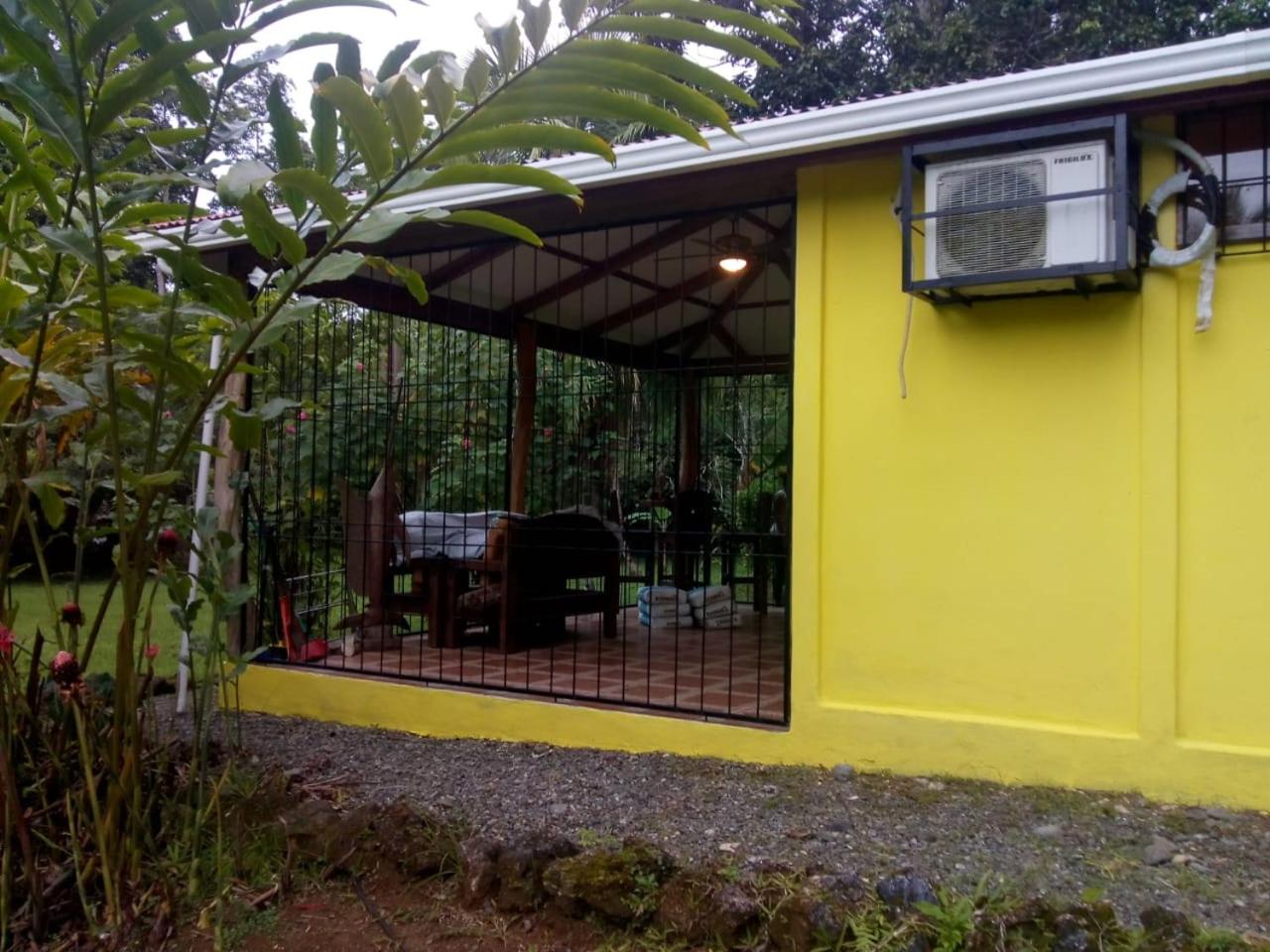 Casita Amarilla