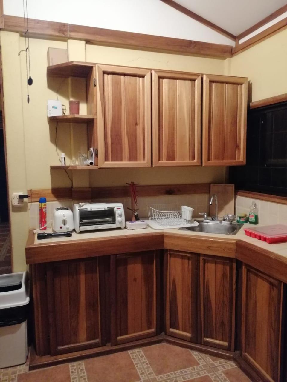 Casita Amarilla