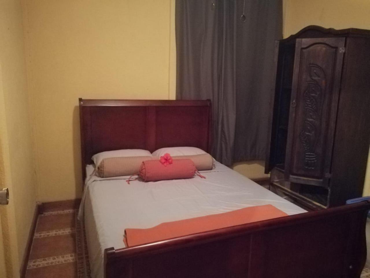 Casita Amarilla