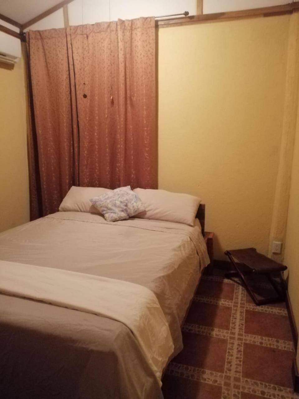 Casita Amarilla