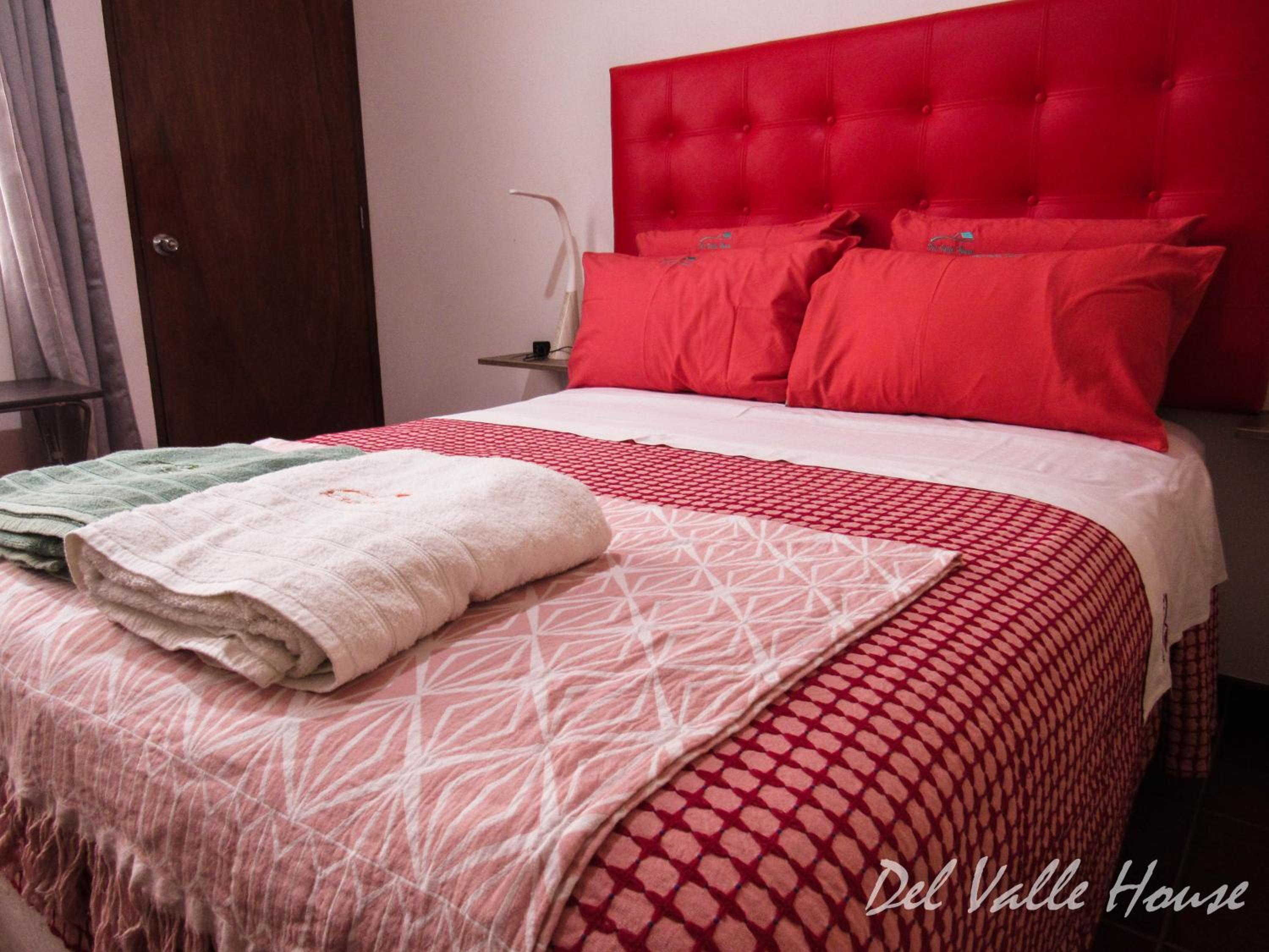 Del Valle House