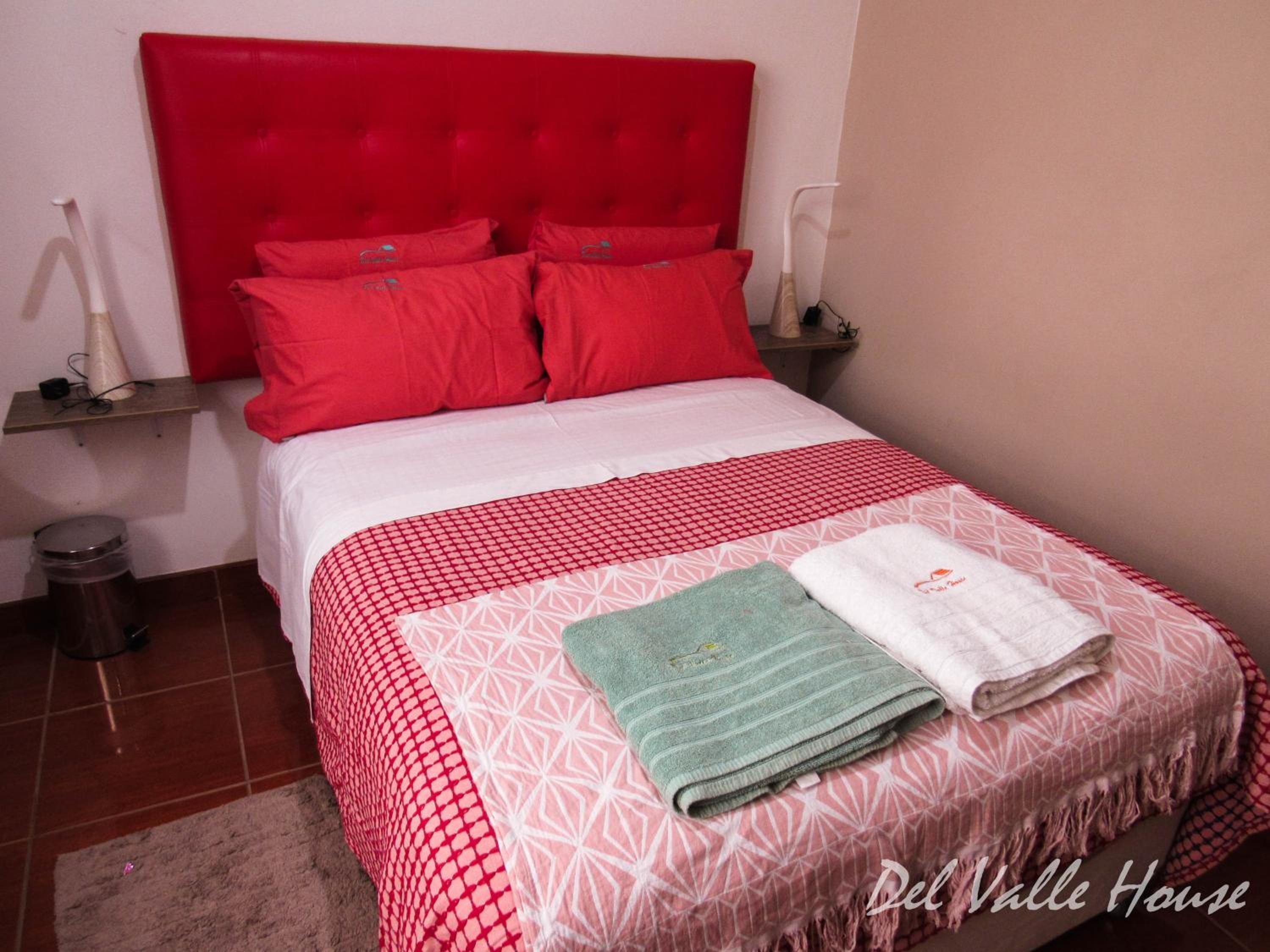 Del Valle House