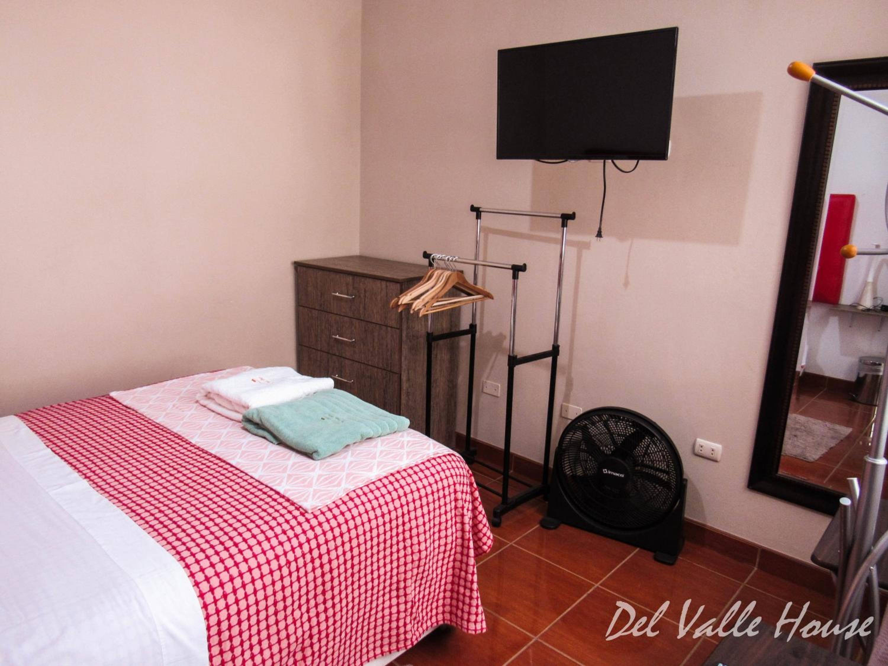 Del Valle House