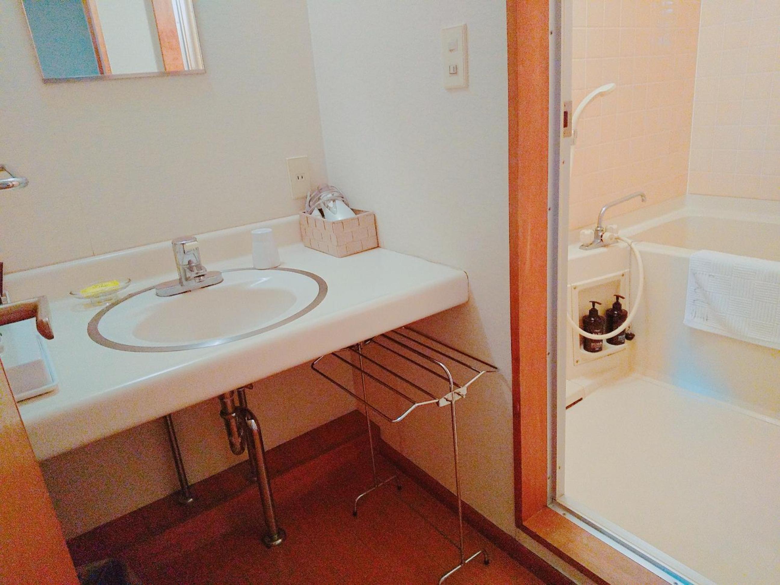 Photo 8