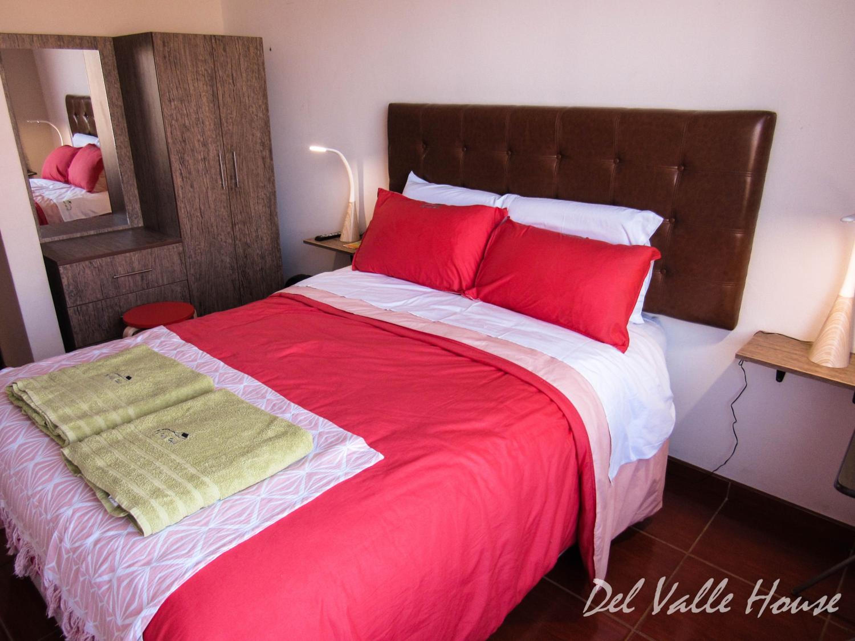 Del Valle House