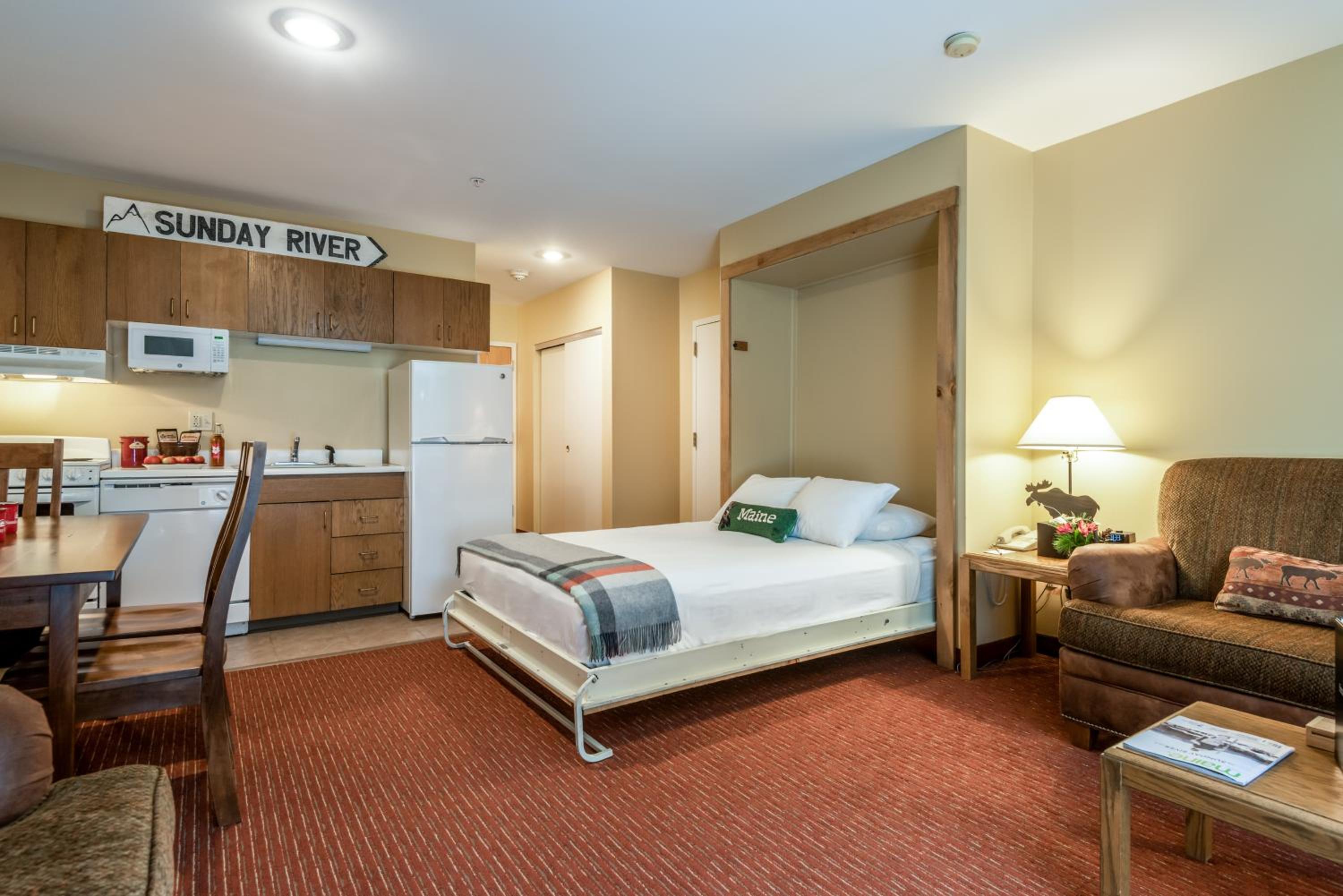 Grand Summit Hotel