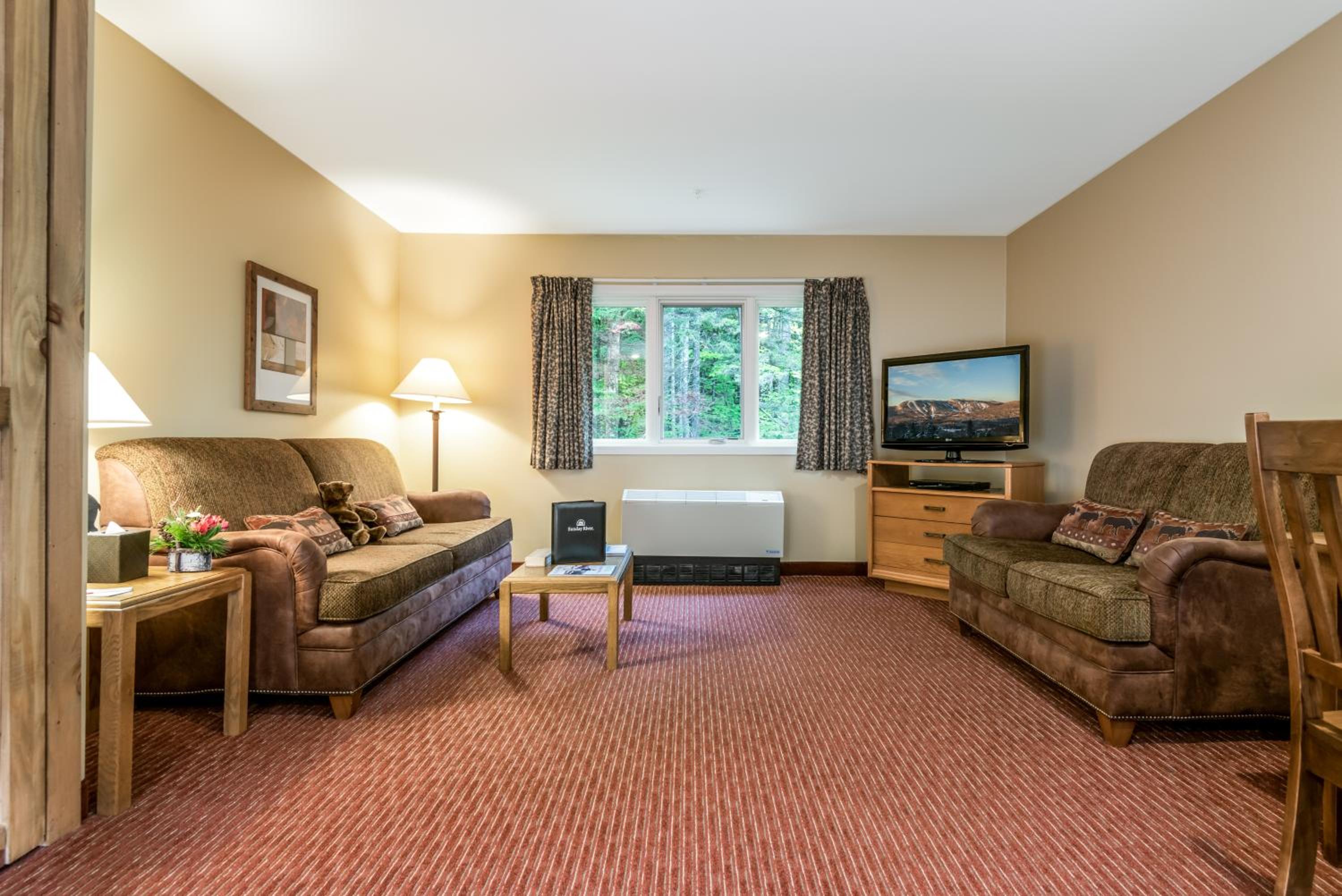 Grand Summit Hotel