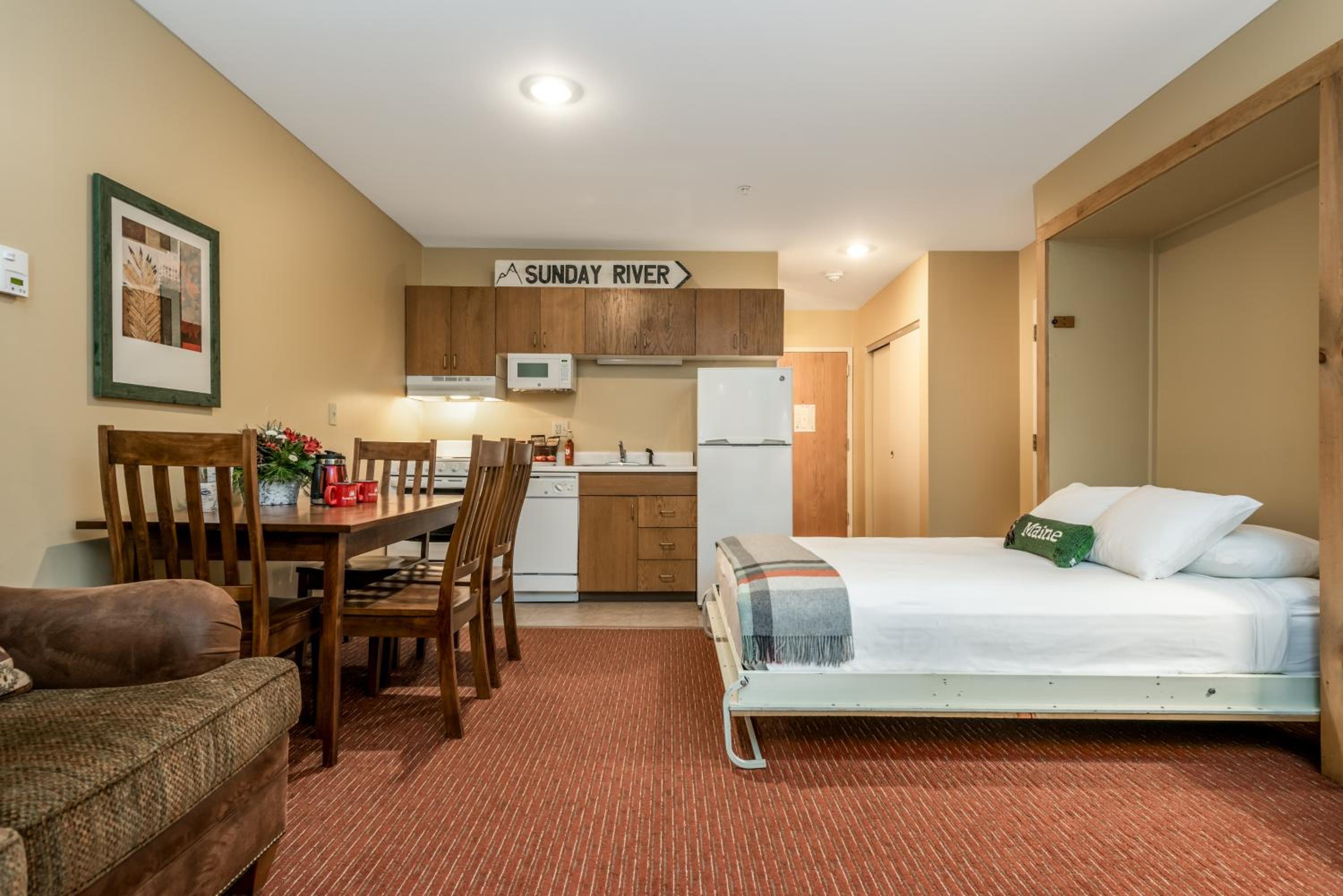 Grand Summit Hotel