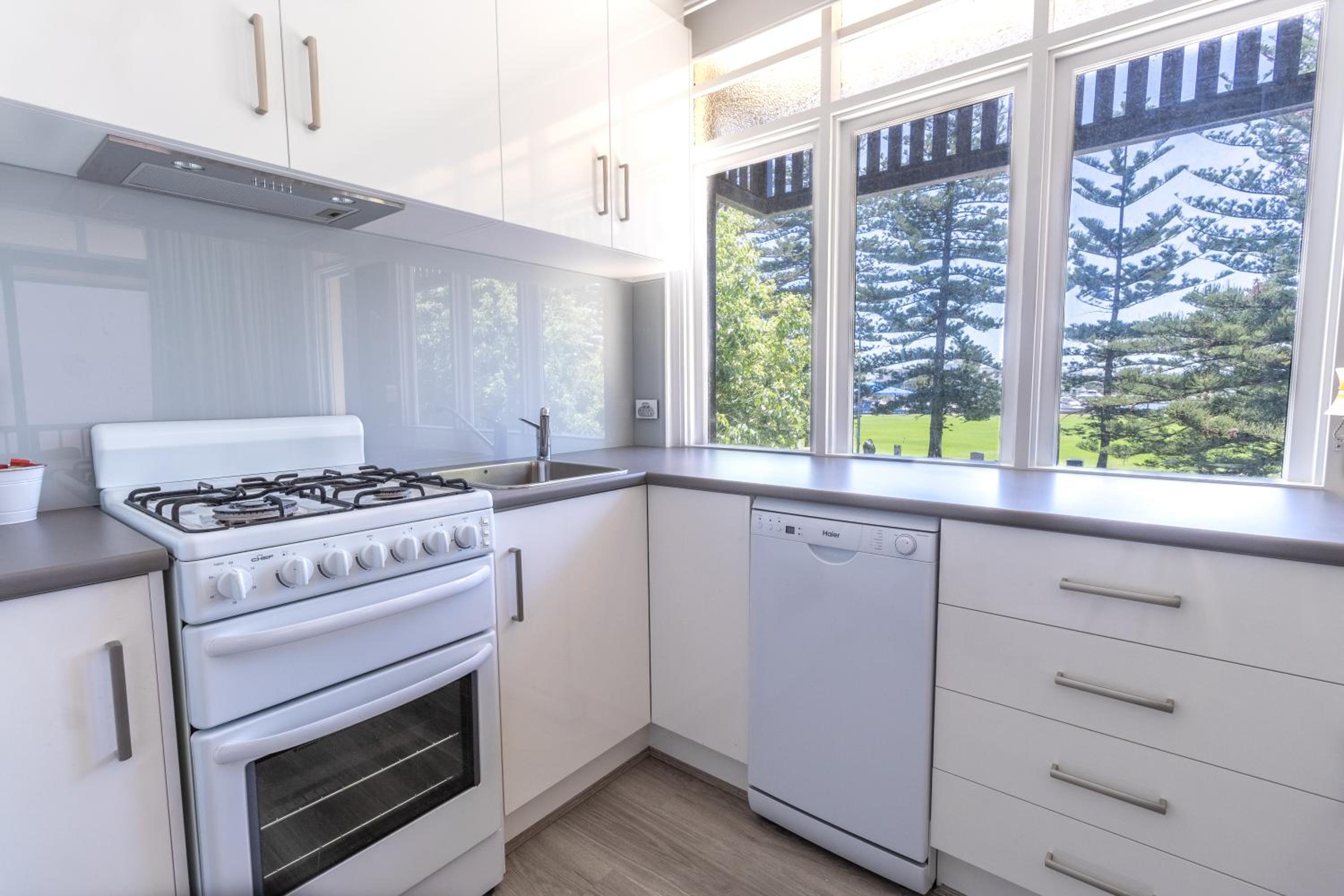 Bayview Apartments Glenelg