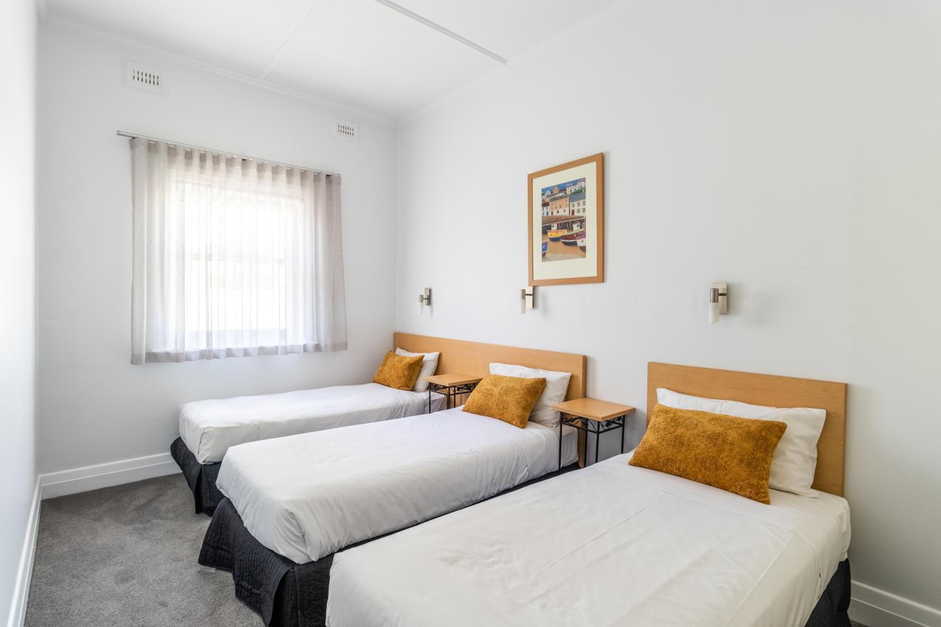 Bayview Apartments Glenelg