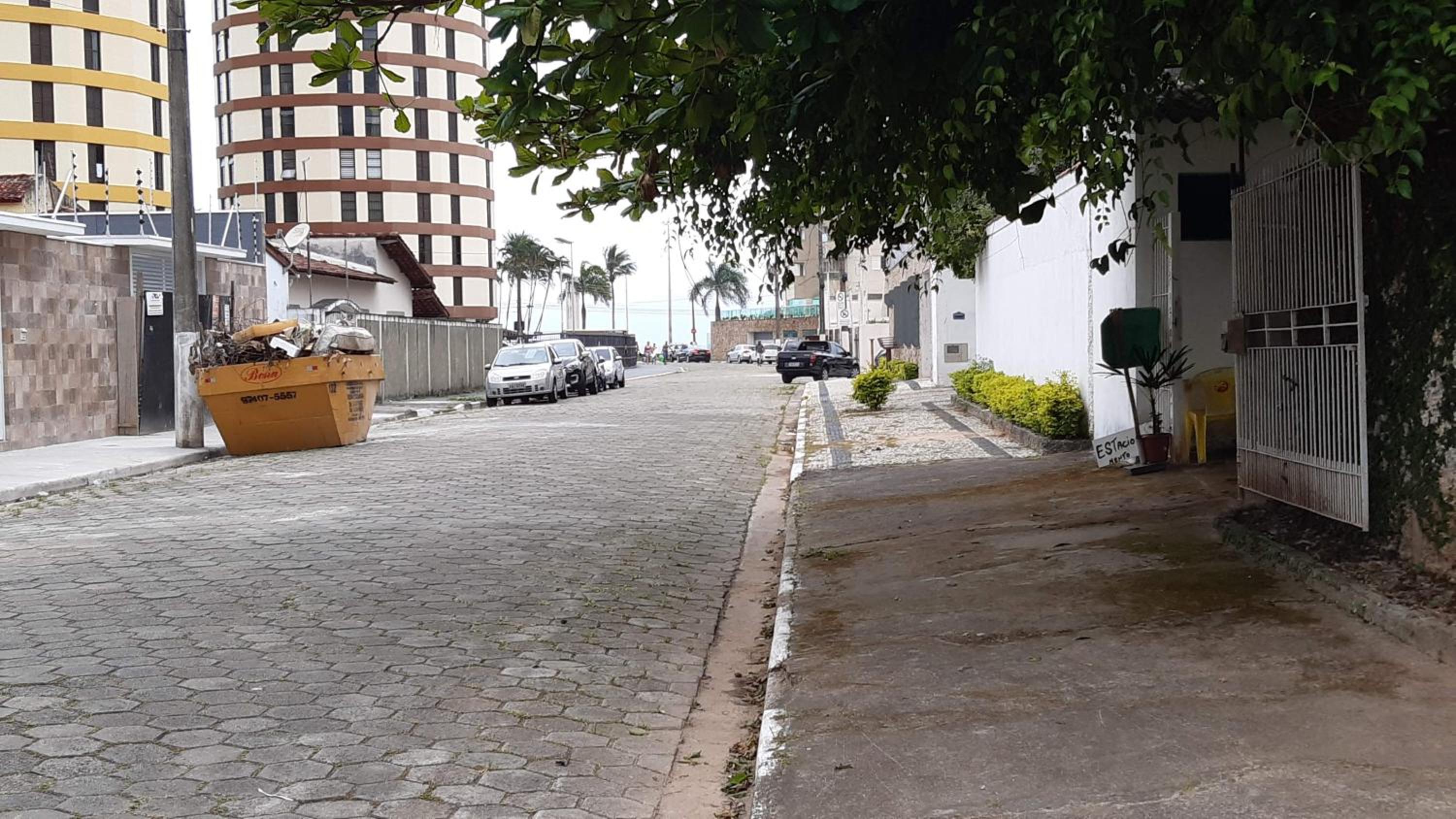 Casa a 150 m da Praia Martins de Sá