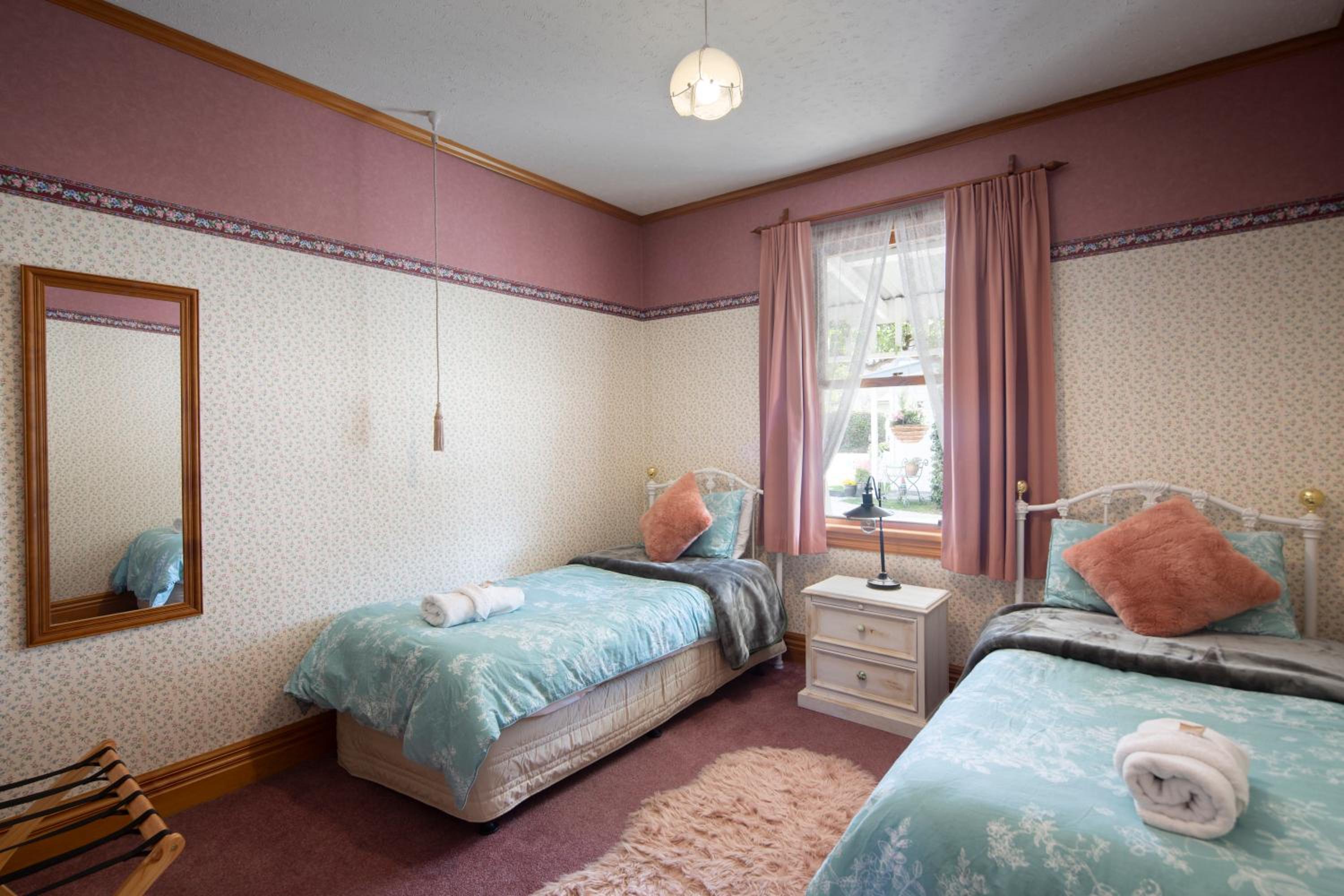 Settlers Cottage Motel