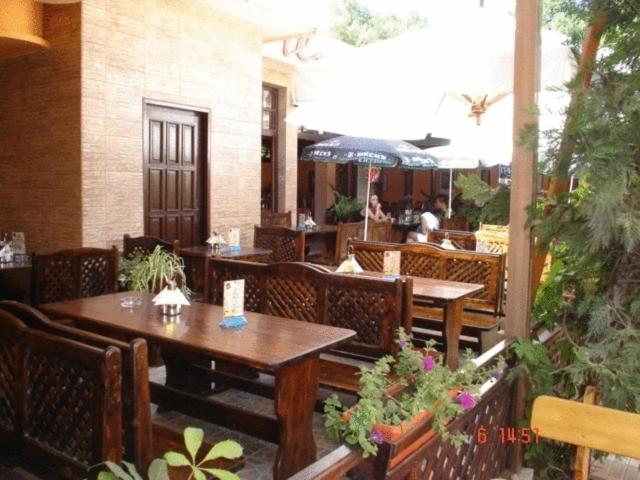 restaurant