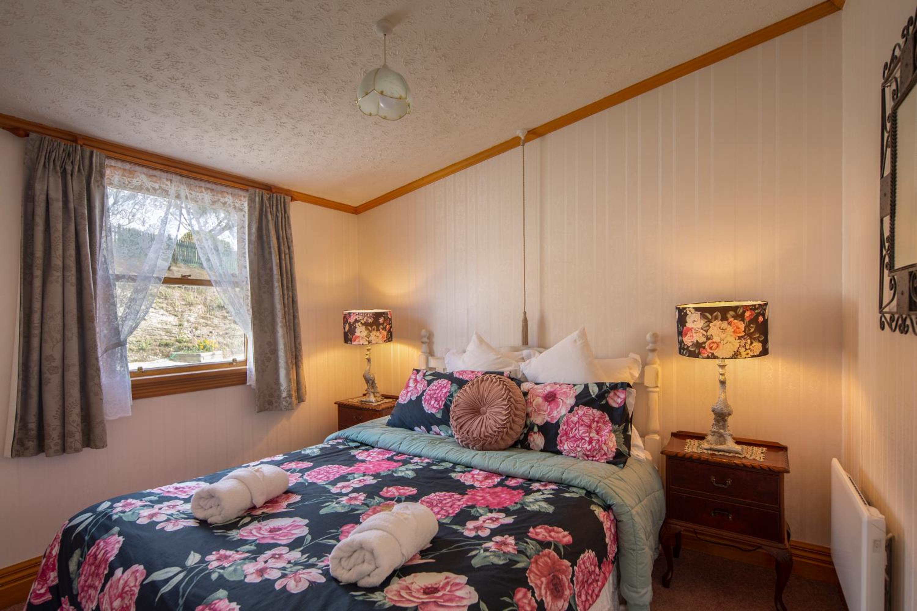 Settlers Cottage Motel