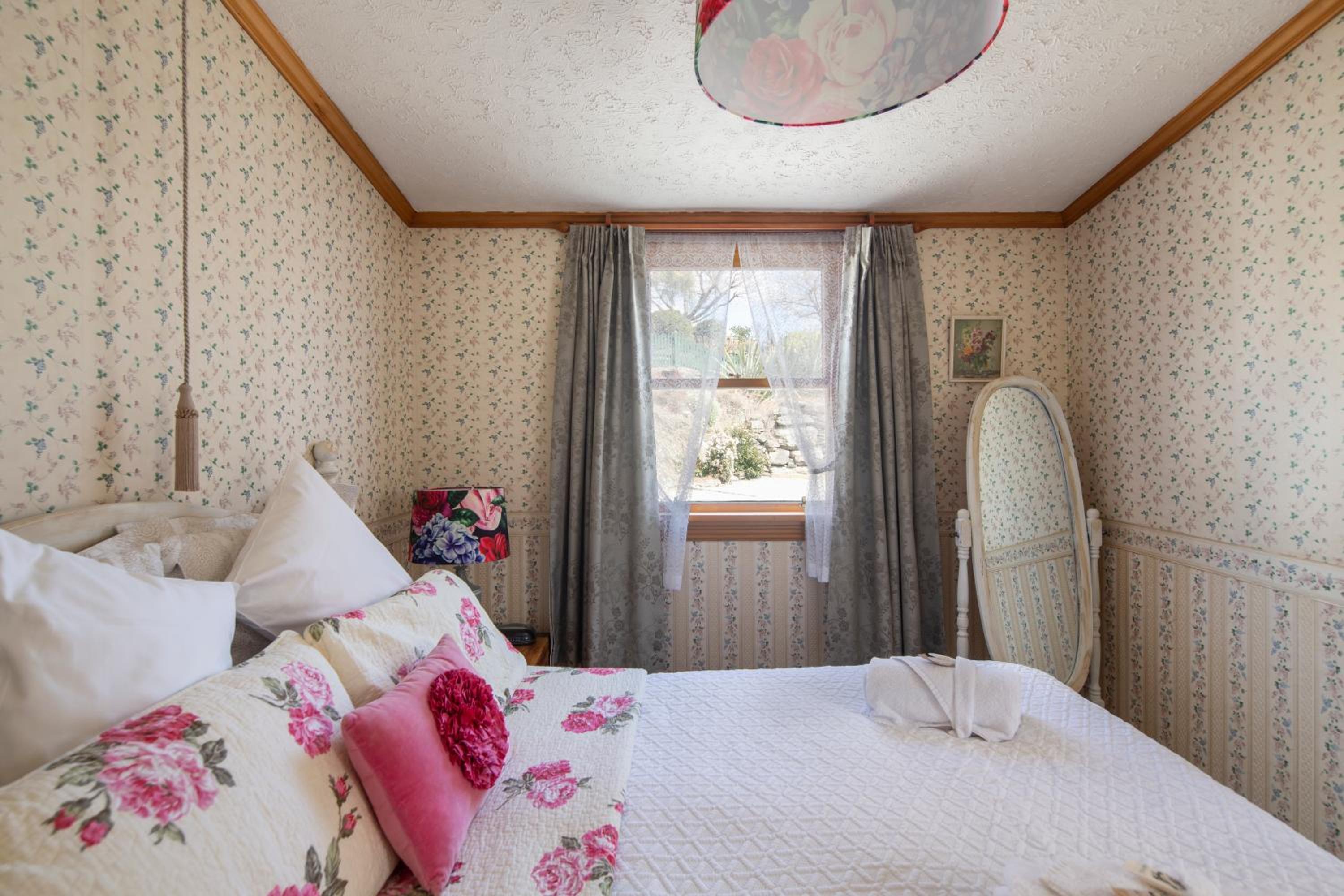 Settlers Cottage Motel