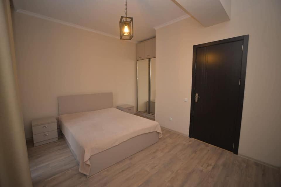 16 Kote Marjanishvili Street view 4
