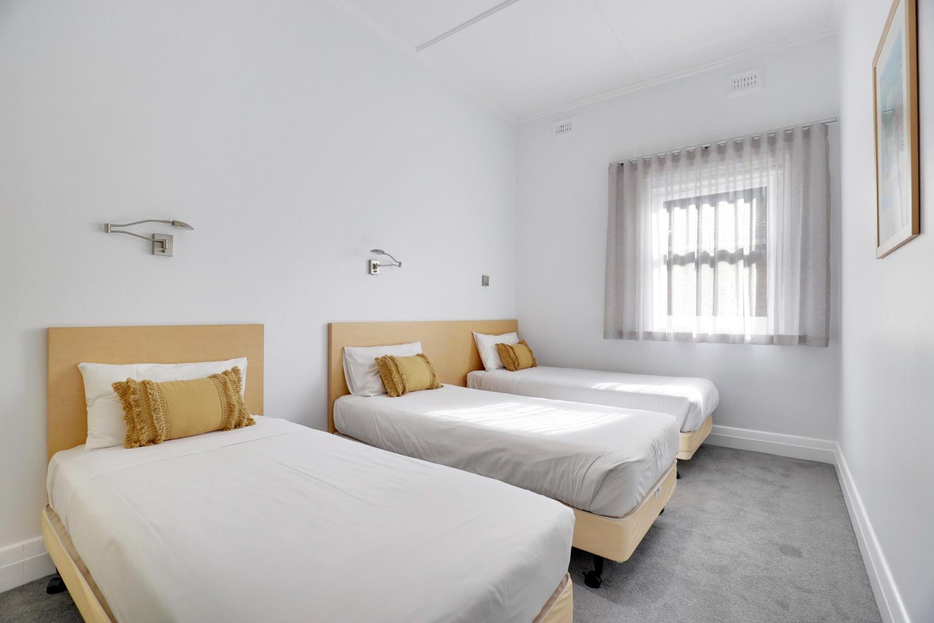 Bayview Apartments Glenelg