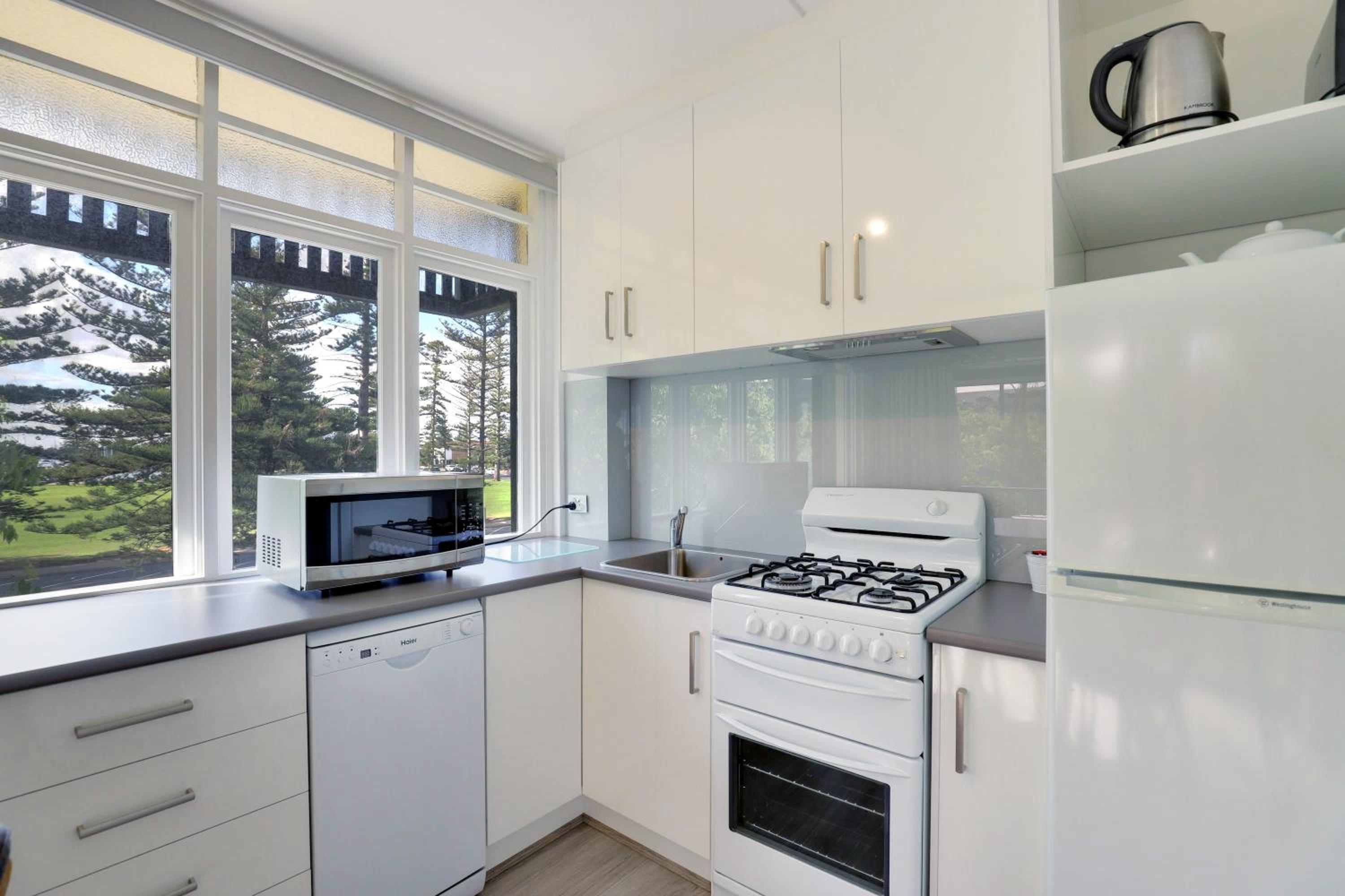 Bayview Apartments Glenelg