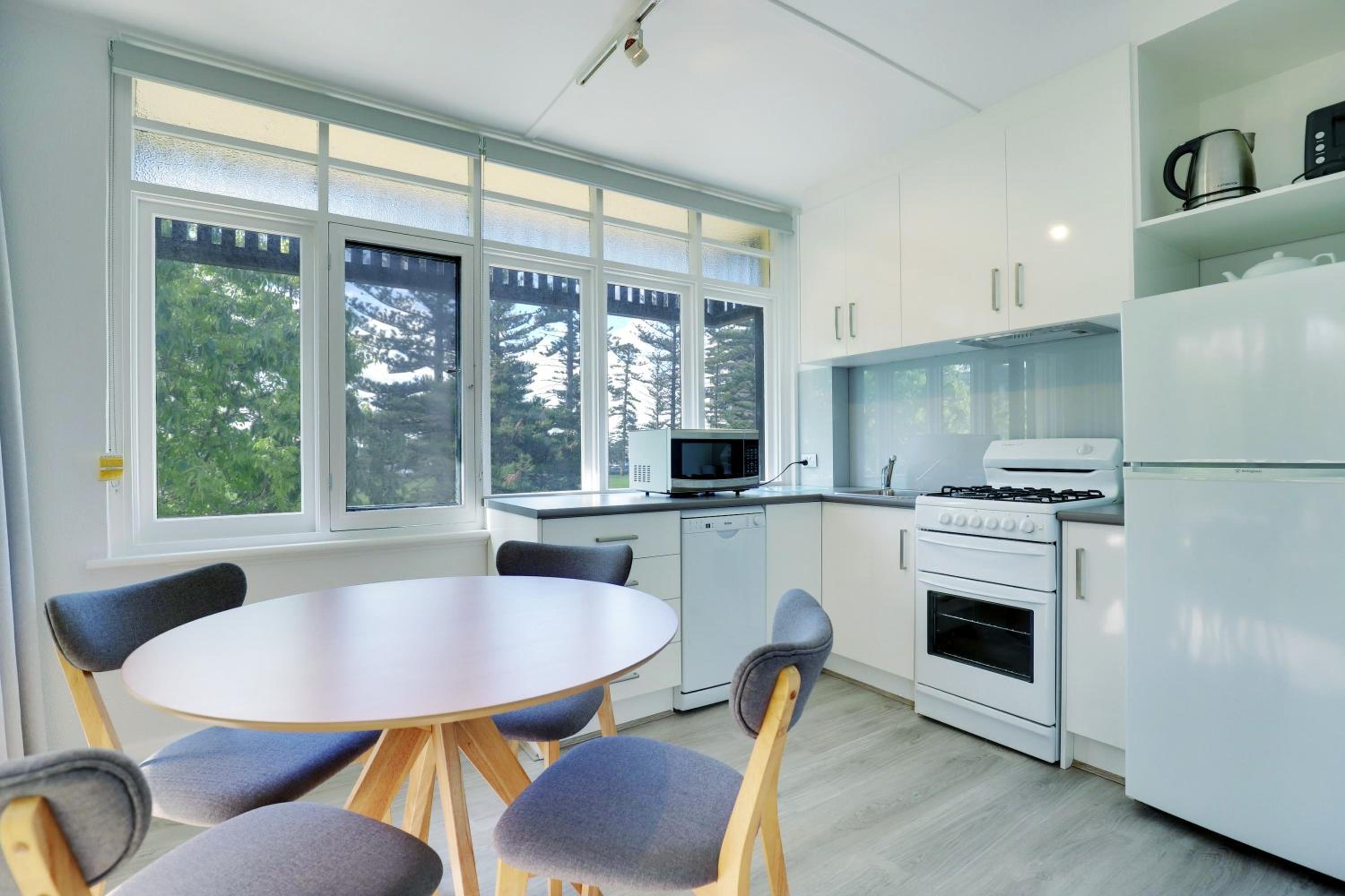 Bayview Apartments Glenelg