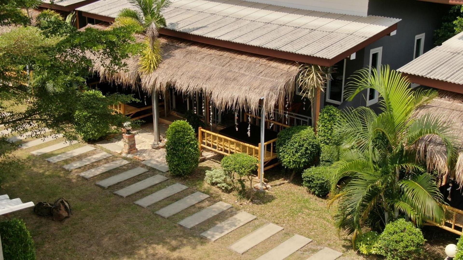 Popular Lanta Resort