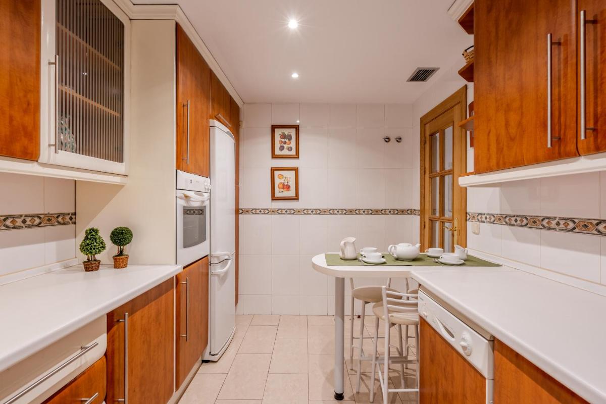 Flex Apartment Granada by A3Rentals view 4