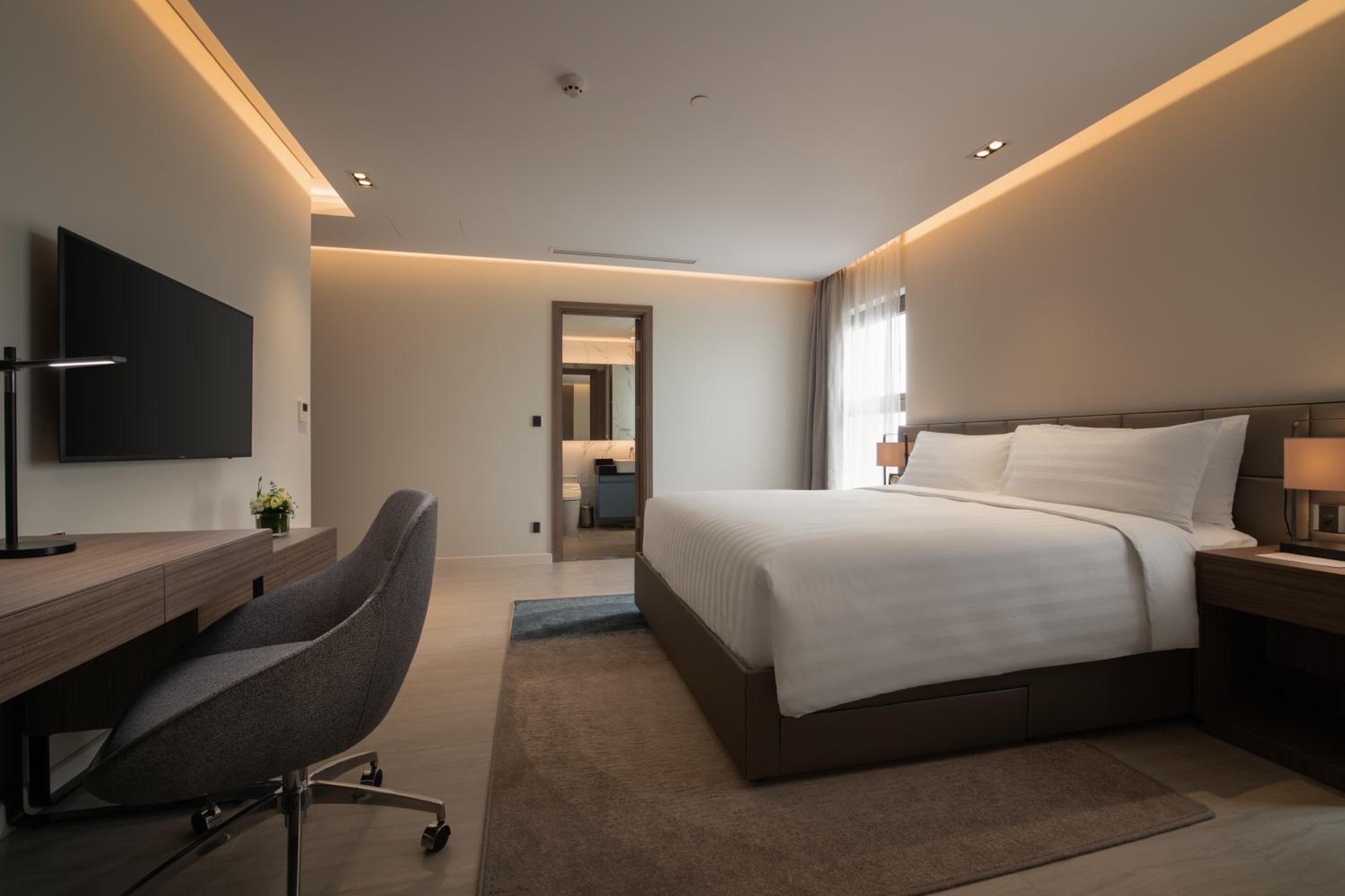 Oakwood Residence Hanoi
