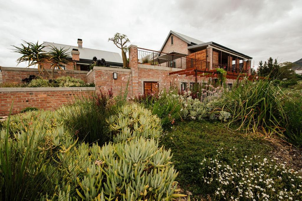 Vineyard Views Country House