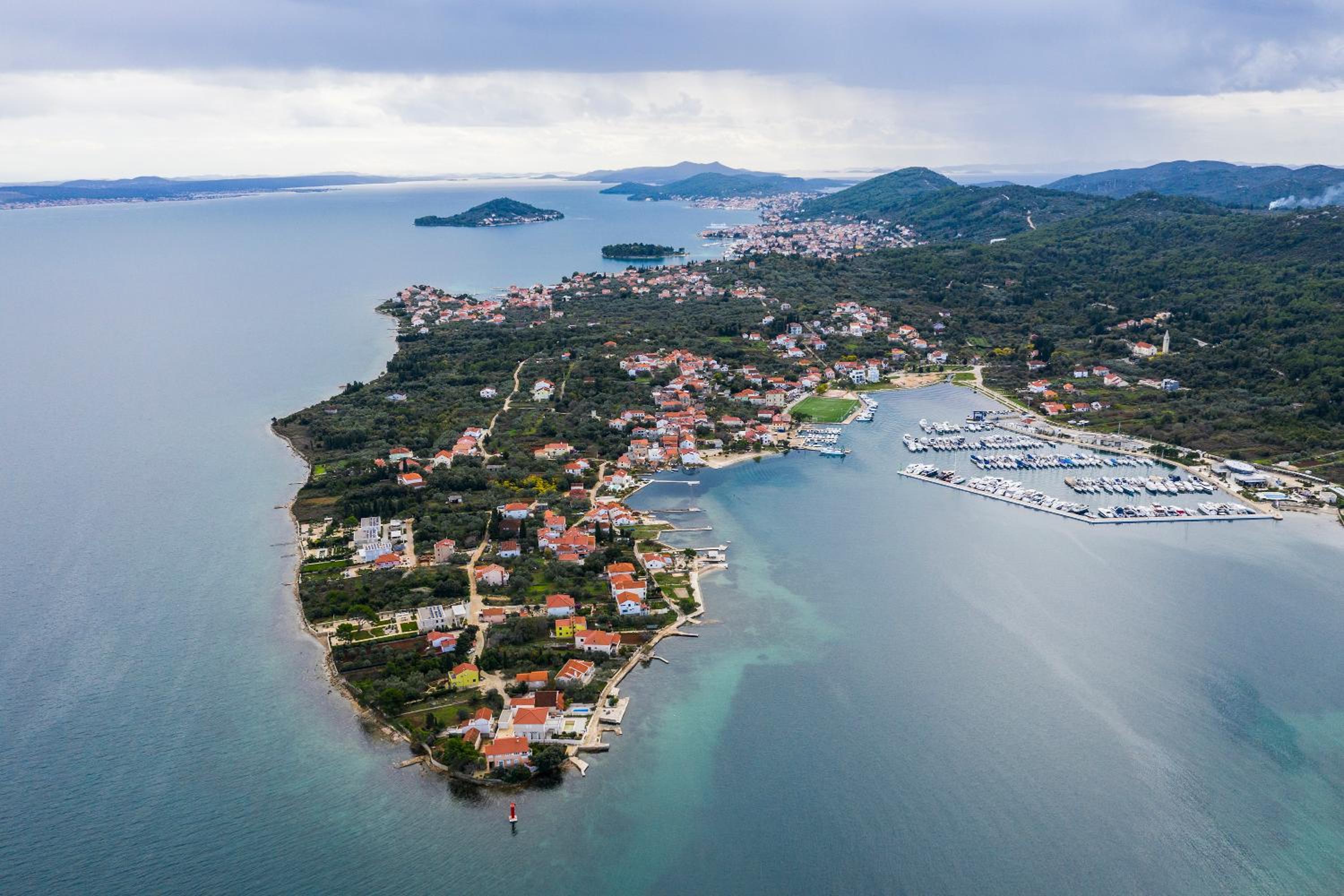 jm-Sutomišćica-holiday house on the beach view 5