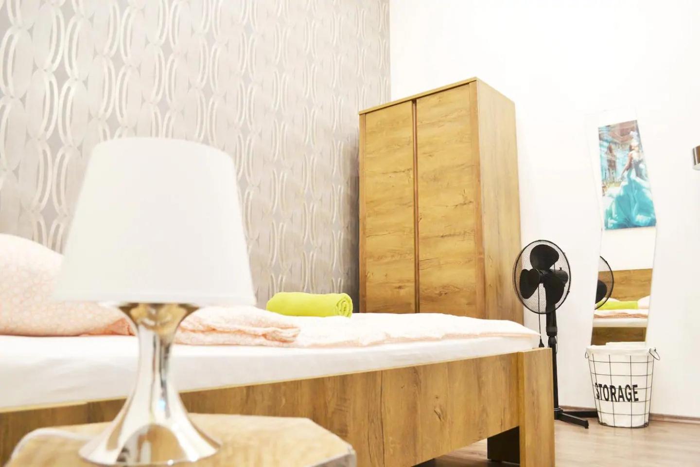 Amazon Apartment near the famous party Boulevard view 4