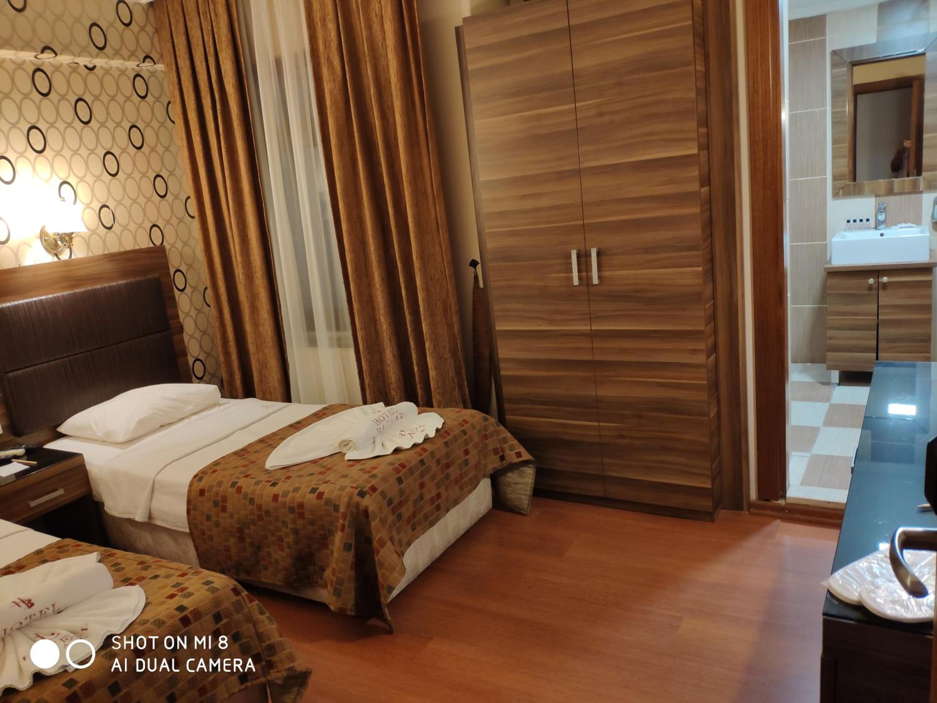 Hotel Bazaar becomes Bazaar Otel. - Image 32