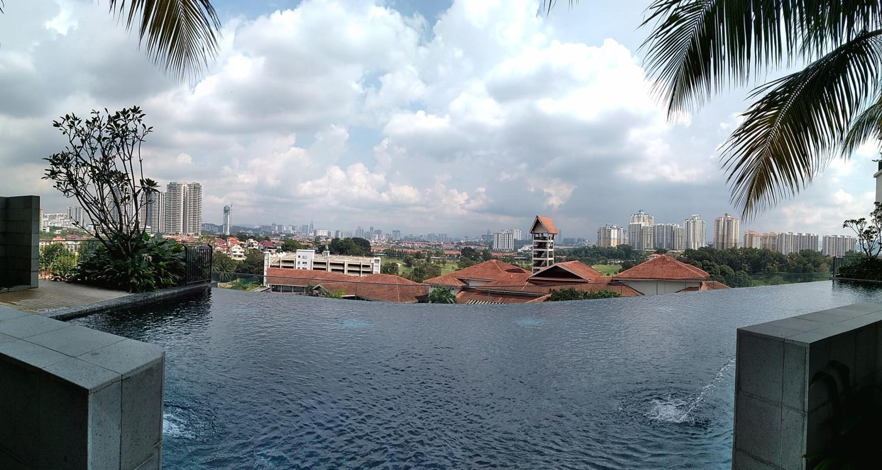 RESORT HOME WITH GOLF AND KLCC CITY VIEW NEAR TO BUKIT JALIL STADIUM & AXIATA ARENA