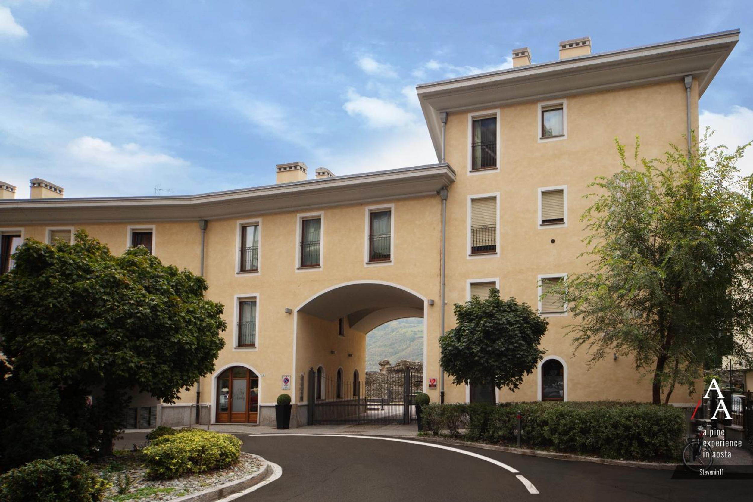 Hotel Alp Apartments SKI & BIKE - Stevenin11 - Image 1