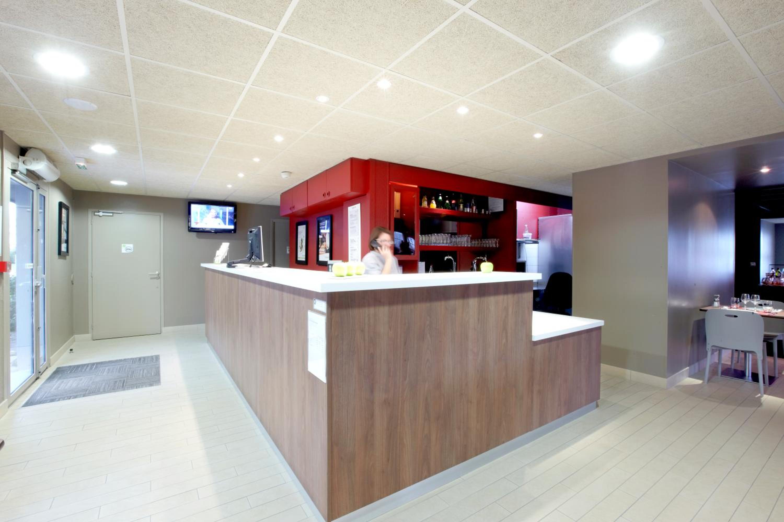 Saint-Herblain Vacations - Campanile Nantes  Saint-Herblain - Property Image 6