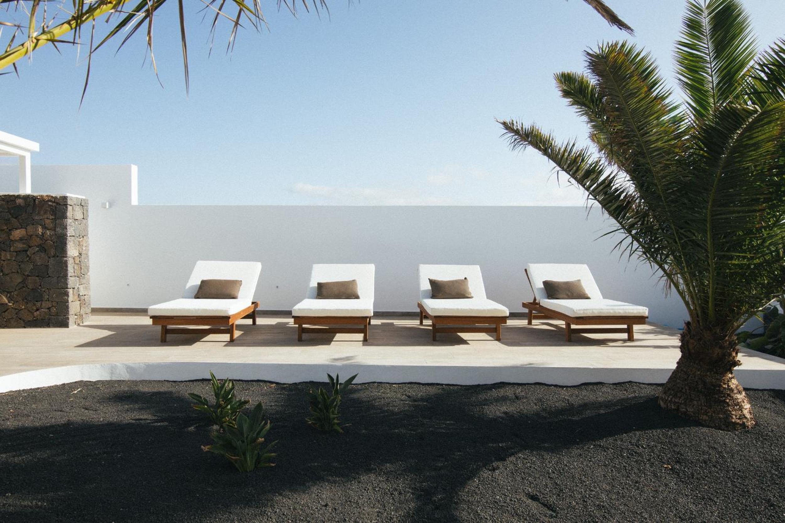 Alava Suites photo 3