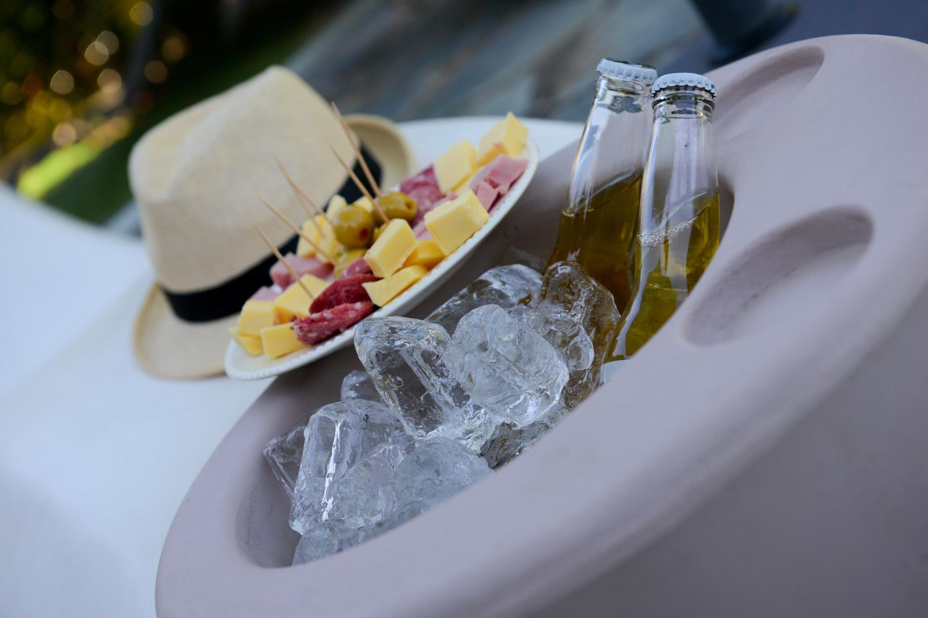 Bernie's Bed & Breakfast , A 3 KILOMETROS DEL AEROP EZEIZA, VAN ,IN-OUT, FREE EZEIZA AIRPORT