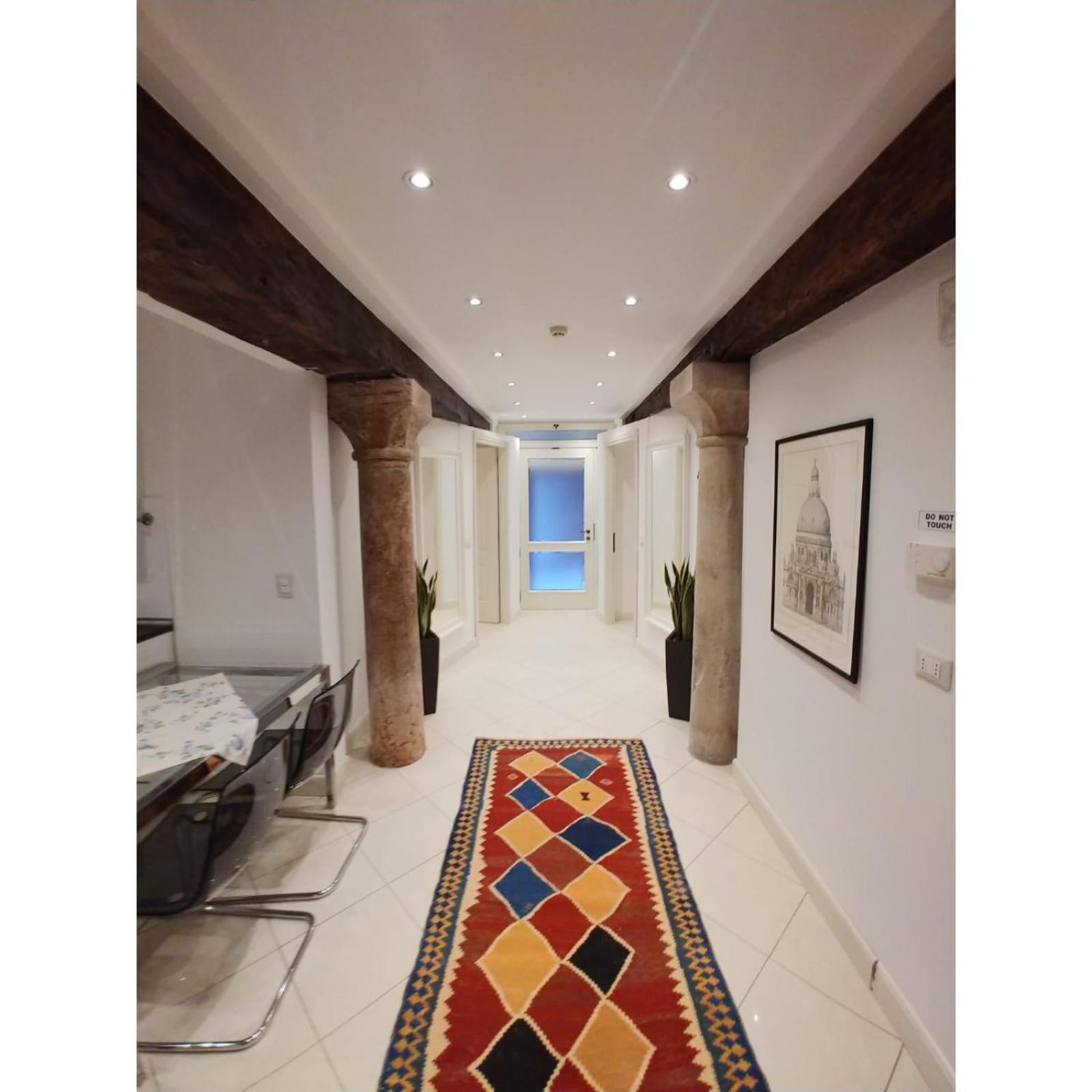Rialto Mercato apartment suite
