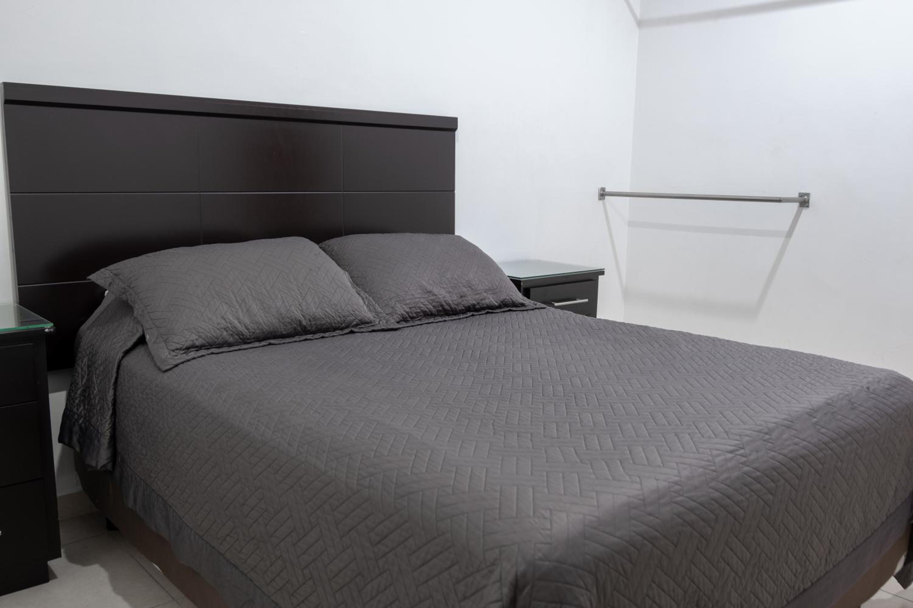 Apartamentos Torre II Condominios - Pet Friendly