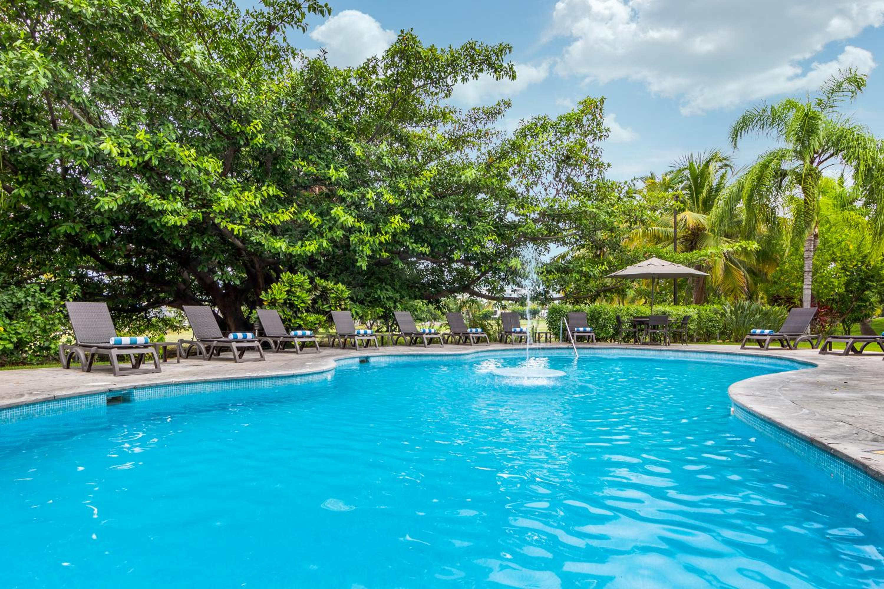 Comfort Inn Puerto Vallarta Golfside & Marina
