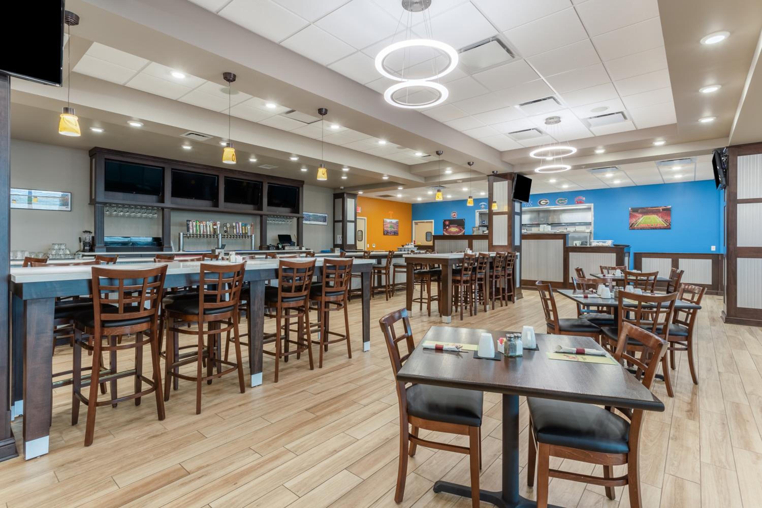 Jefferson City Vacations - Holiday Inn  Suites - Jefferson City, an IHG Hotel - Property Image 5