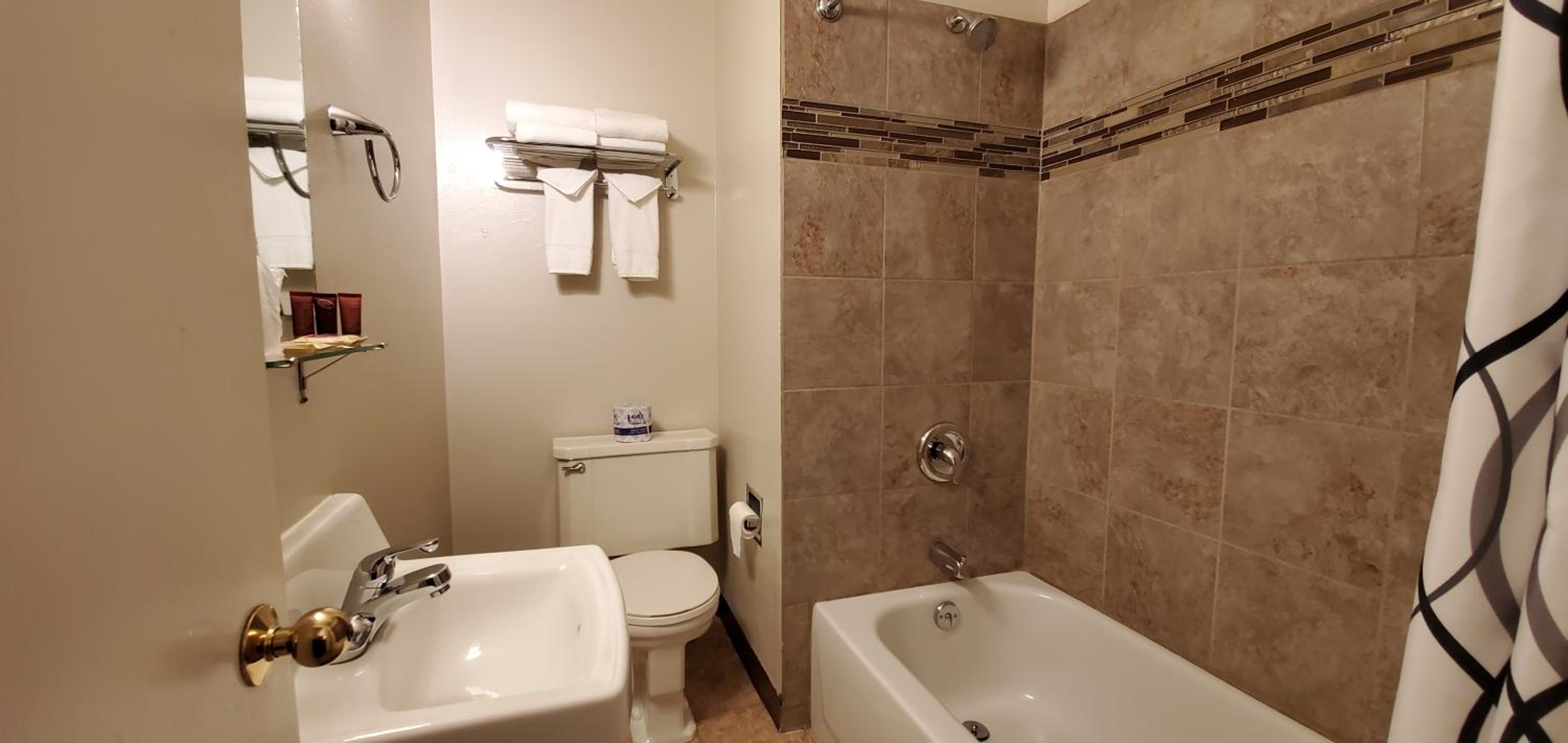 Baker City Vacations - Bridge Street Inn - Property Image 12