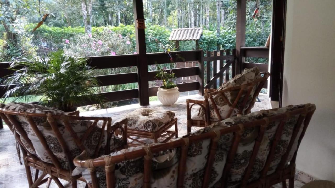 Mansão Adonai nas Cachoeiras de Penedo