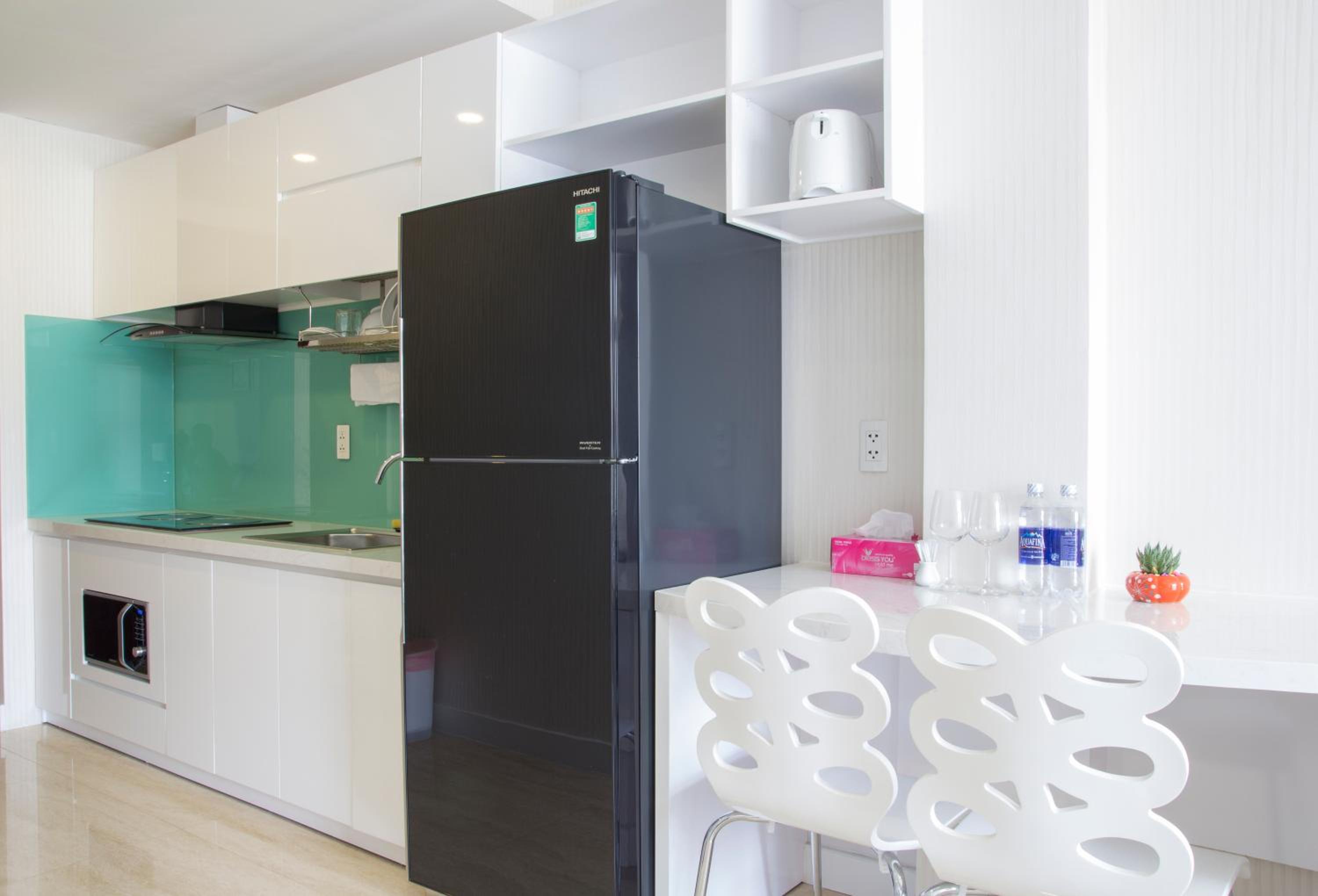 Sunny Serviced Apartment