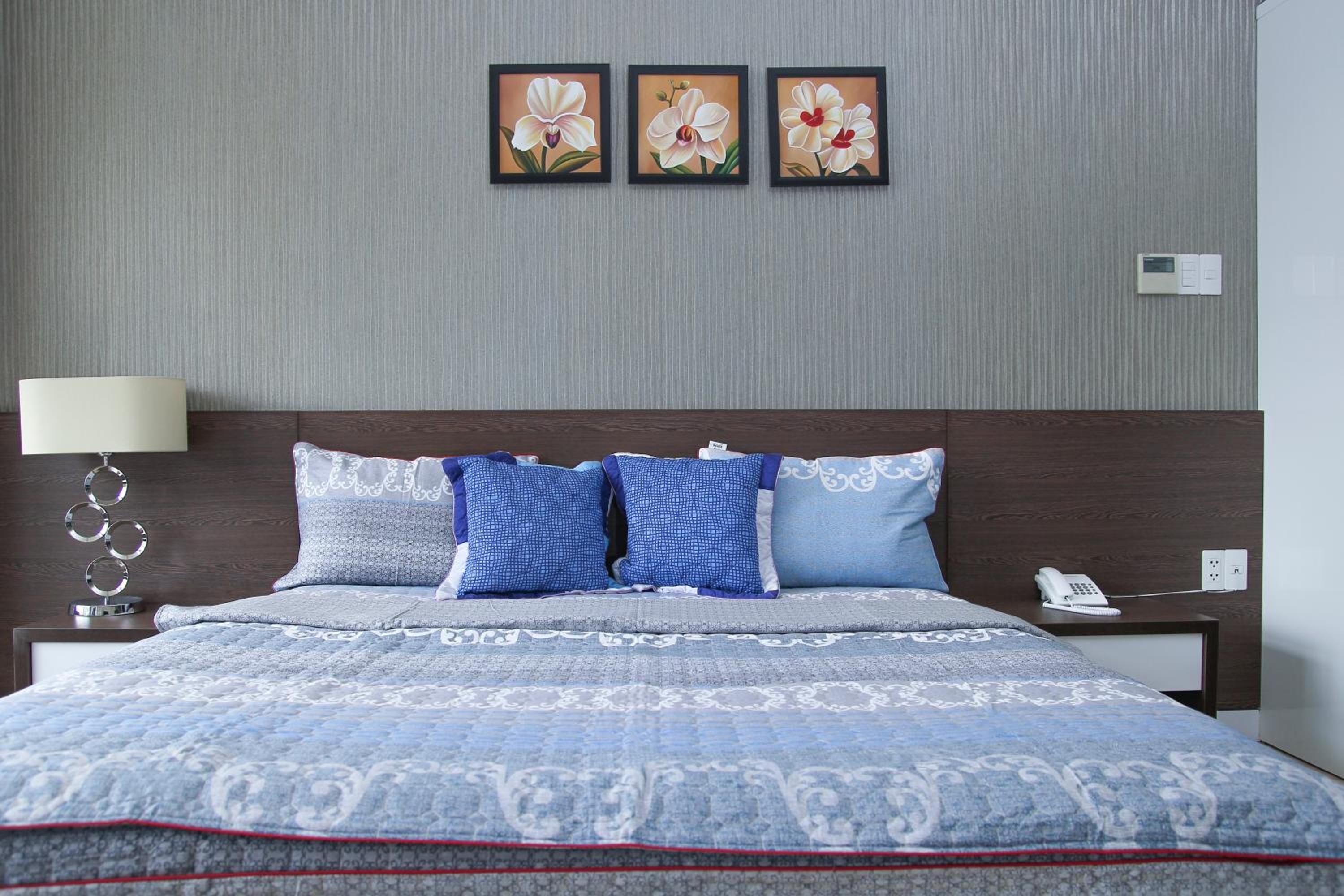 Sunny Serviced Apartment